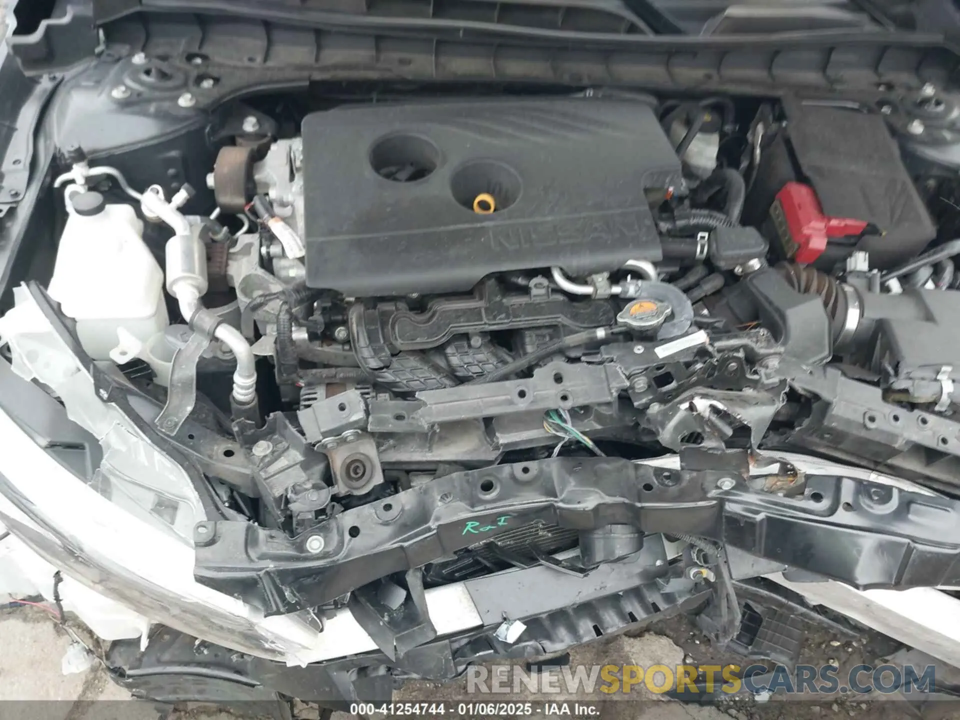 10 Photograph of a damaged car 1N4BL4DV8KC210530 NISSAN ALTIMA 2019