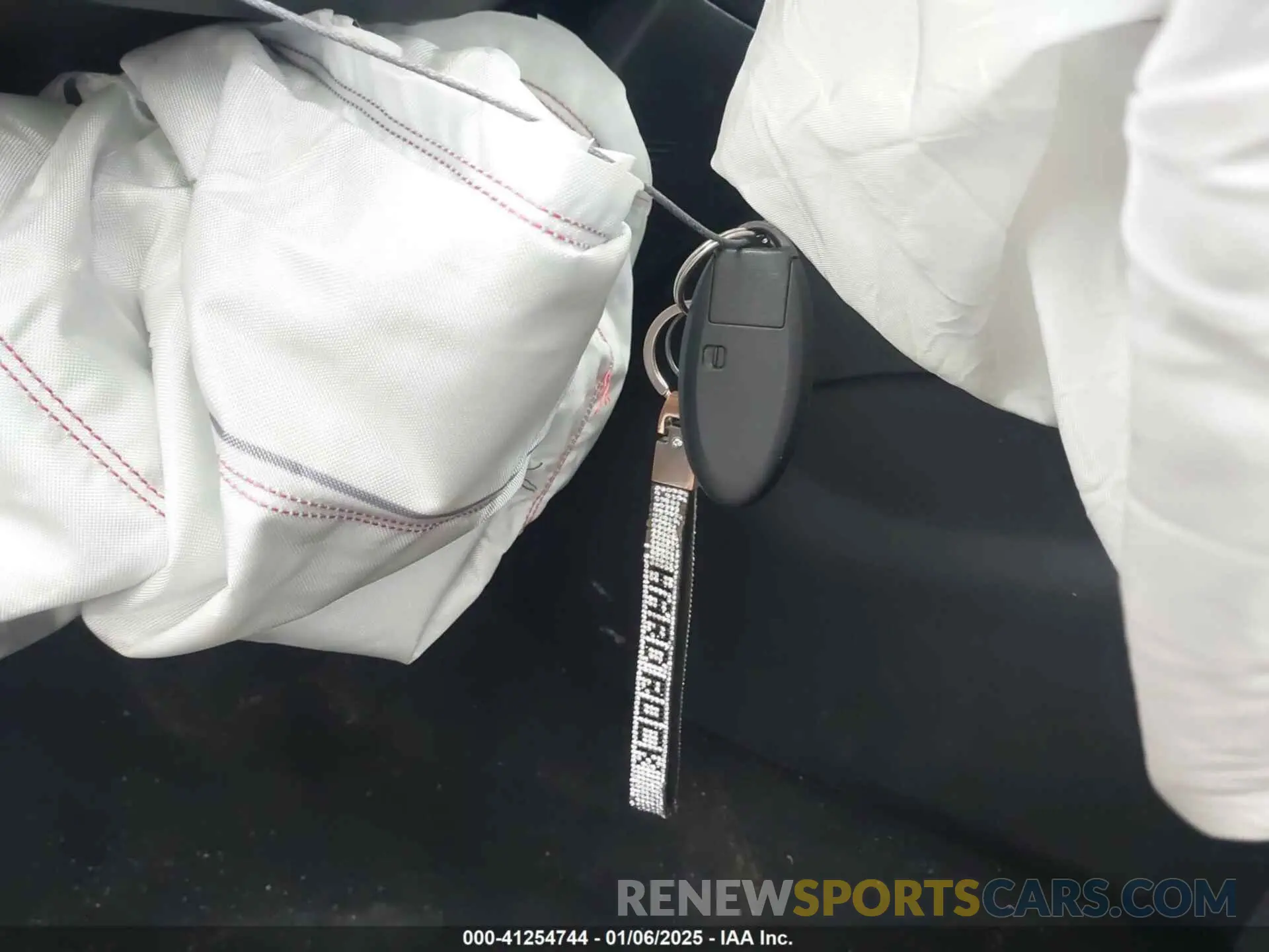 11 Photograph of a damaged car 1N4BL4DV8KC210530 NISSAN ALTIMA 2019
