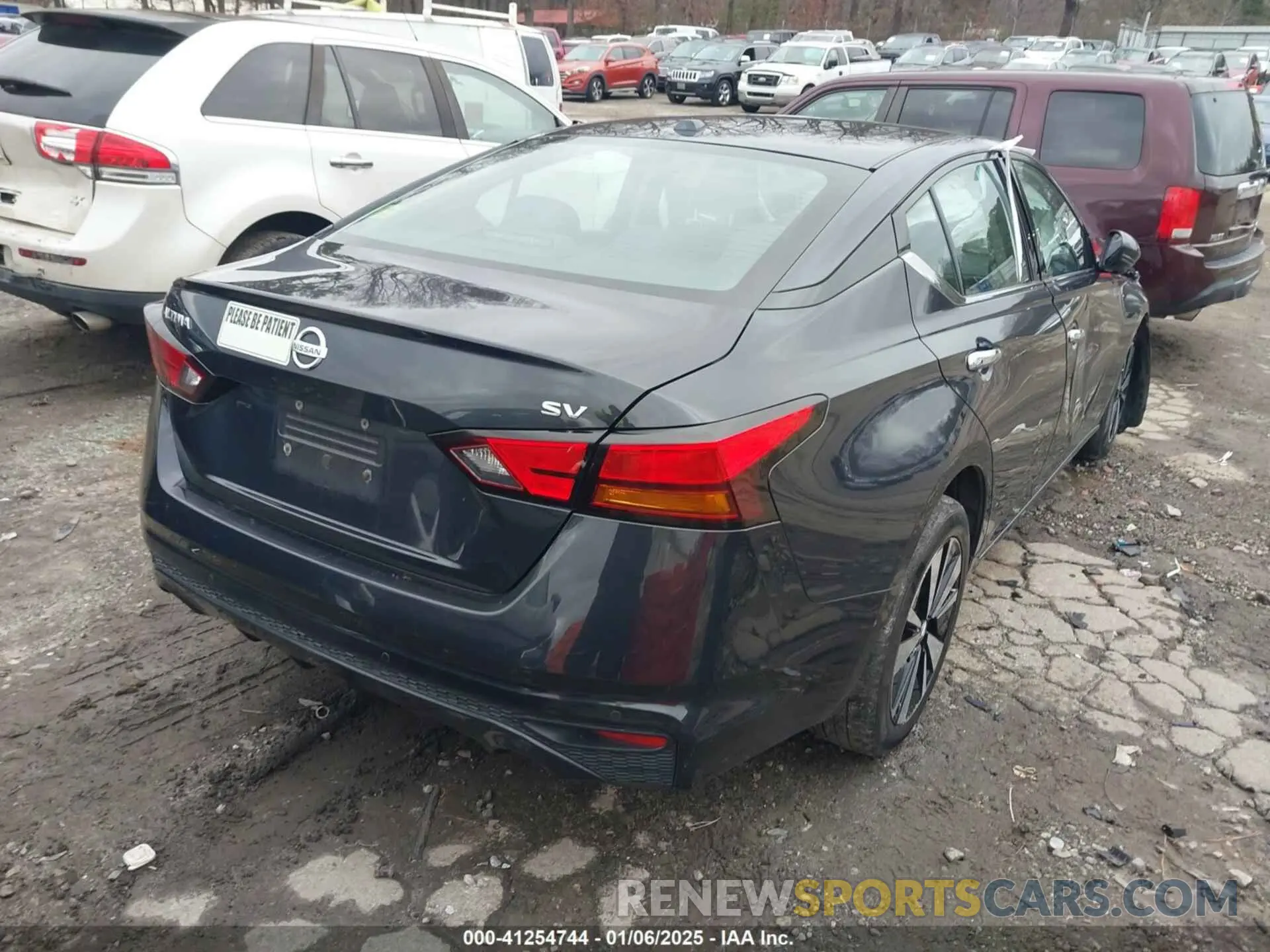 4 Photograph of a damaged car 1N4BL4DV8KC210530 NISSAN ALTIMA 2019