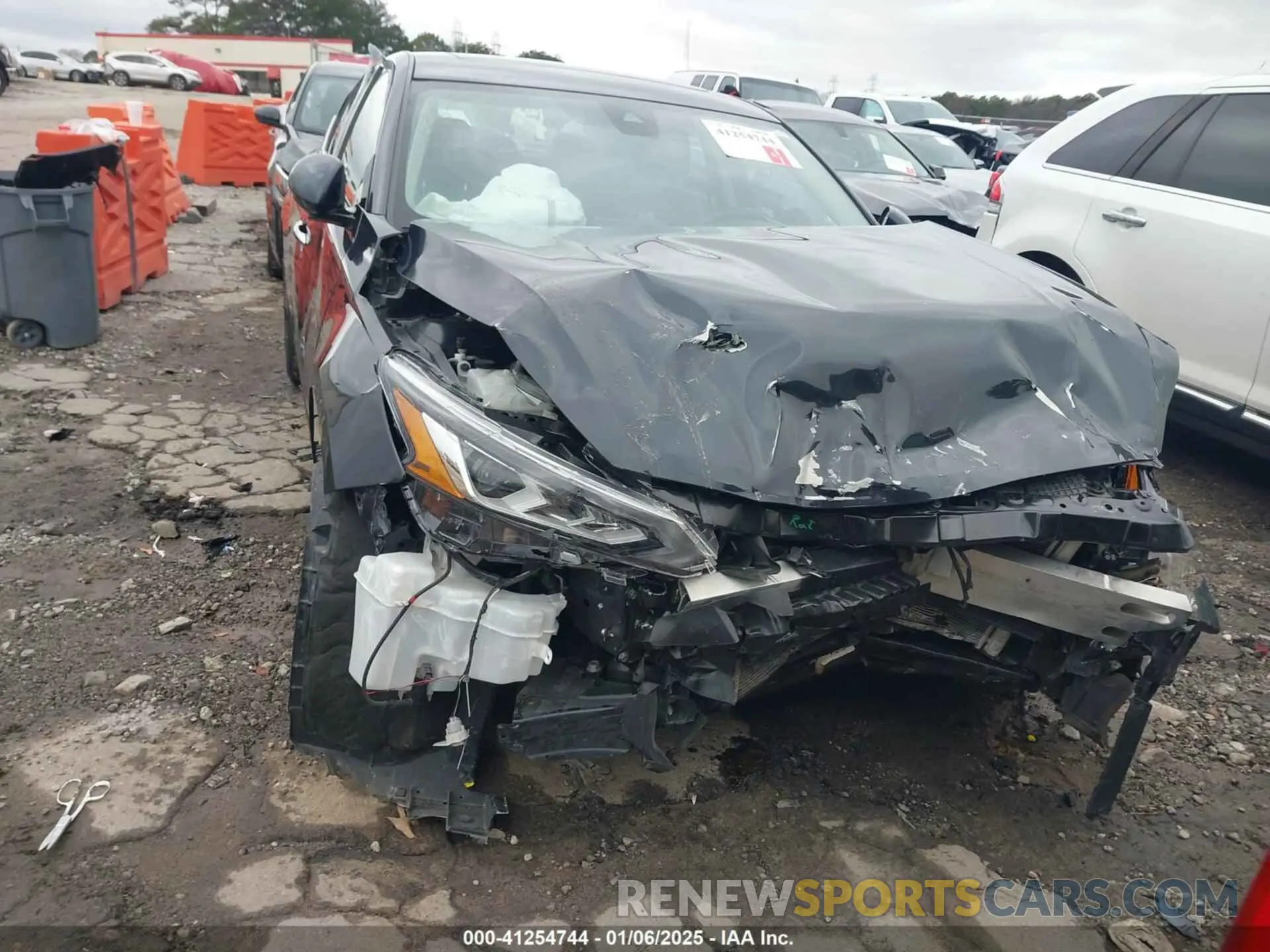 6 Photograph of a damaged car 1N4BL4DV8KC210530 NISSAN ALTIMA 2019