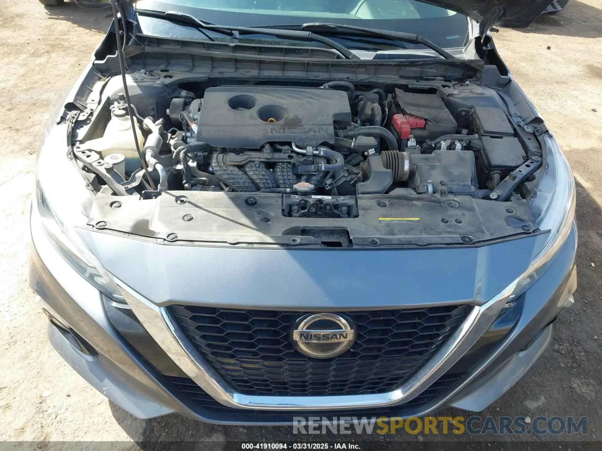 10 Photograph of a damaged car 1N4BL4DV8KC216862 NISSAN ALTIMA 2019