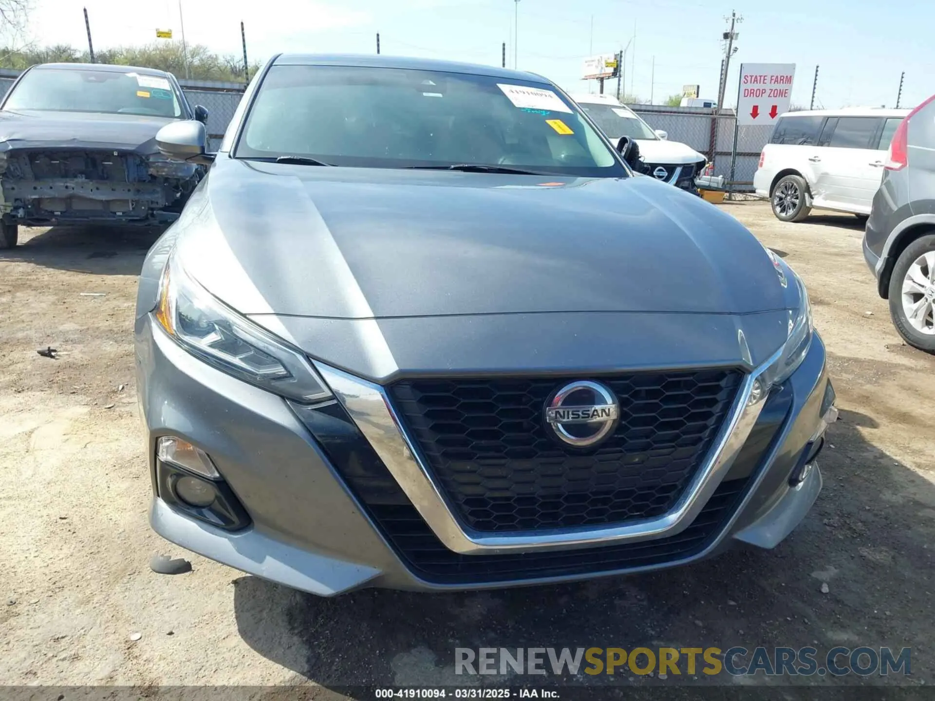 13 Photograph of a damaged car 1N4BL4DV8KC216862 NISSAN ALTIMA 2019