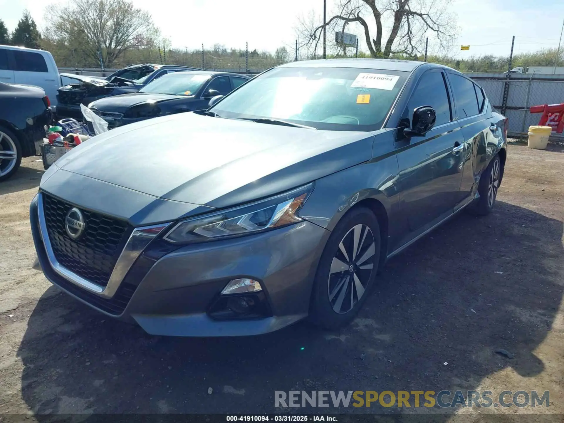 2 Photograph of a damaged car 1N4BL4DV8KC216862 NISSAN ALTIMA 2019