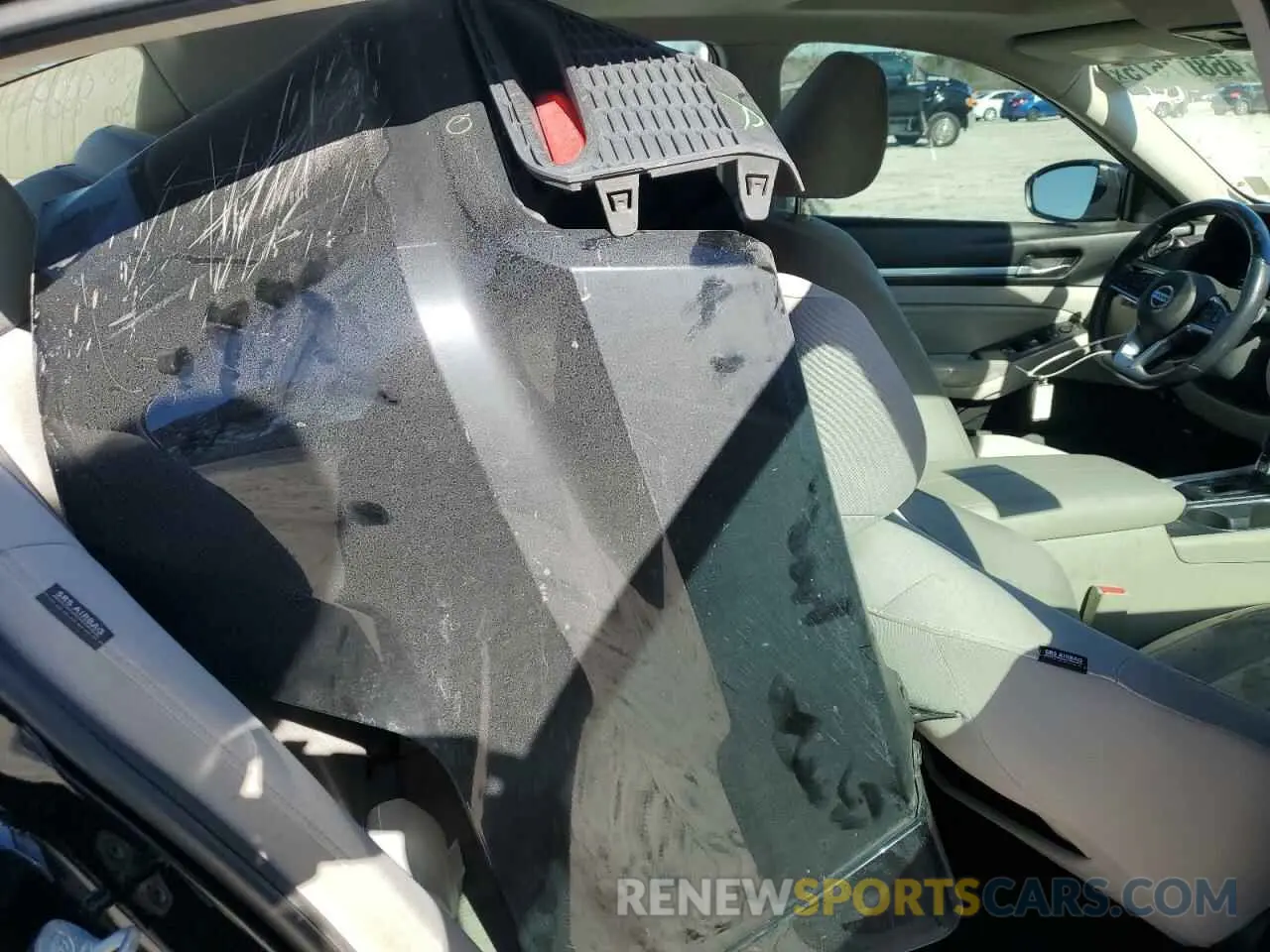 10 Photograph of a damaged car 1N4BL4DV9KC112736 NISSAN ALTIMA 2019