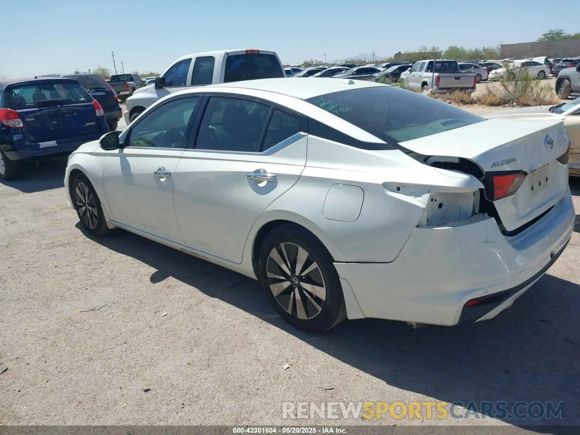 3 Photograph of a damaged car 1N4BL4DV9KC116365 NISSAN ALTIMA 2019