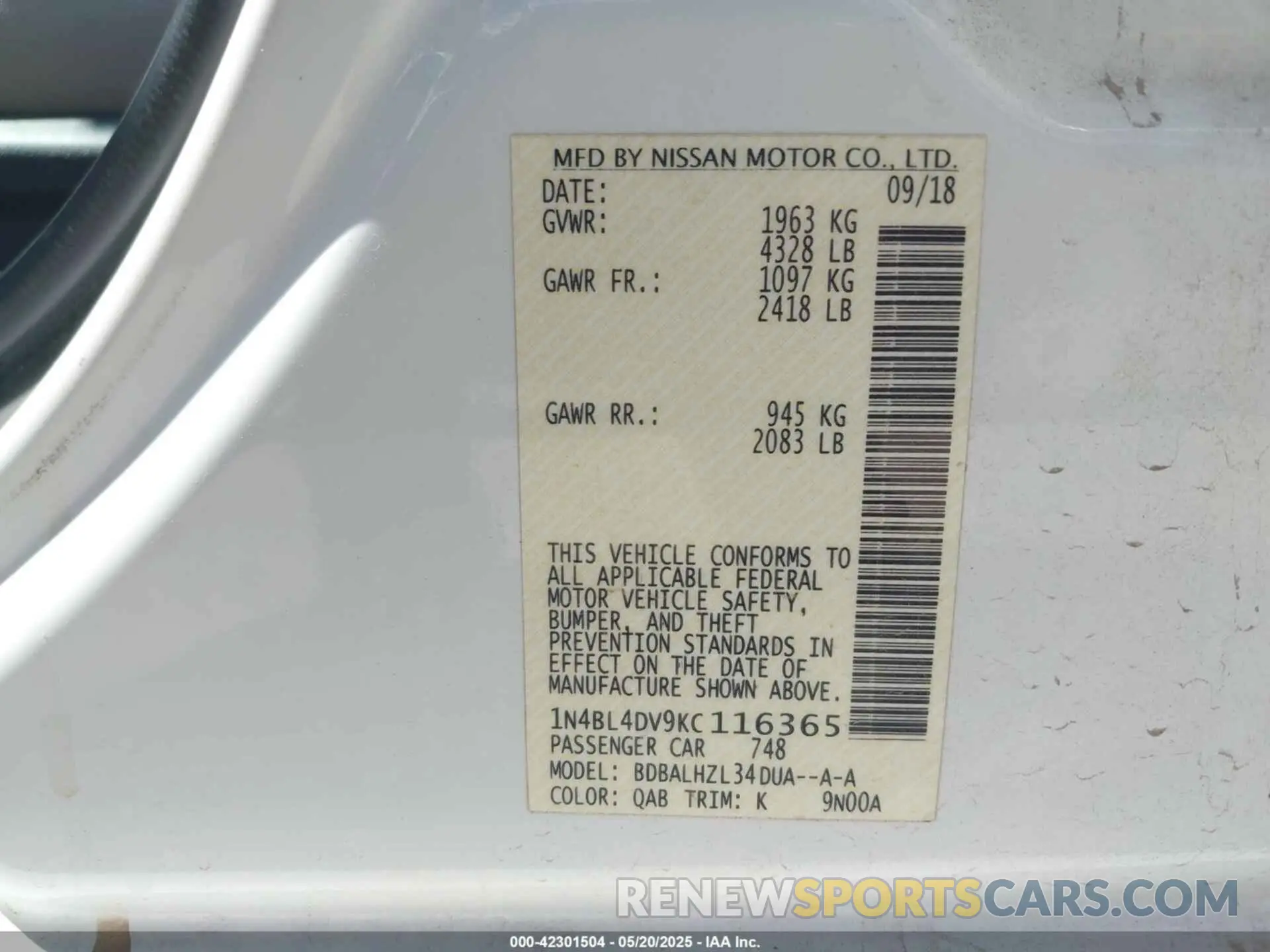 9 Photograph of a damaged car 1N4BL4DV9KC116365 NISSAN ALTIMA 2019