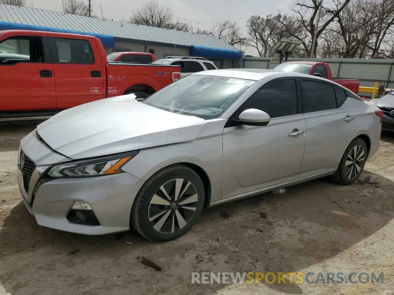 1 Photograph of a damaged car 1N4BL4DV9KC124160 NISSAN ALTIMA 2019