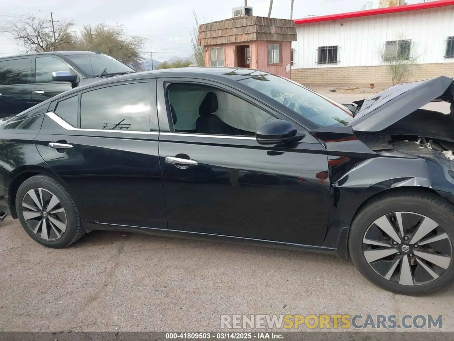 13 Photograph of a damaged car 1N4BL4DV9KC128516 NISSAN ALTIMA 2019