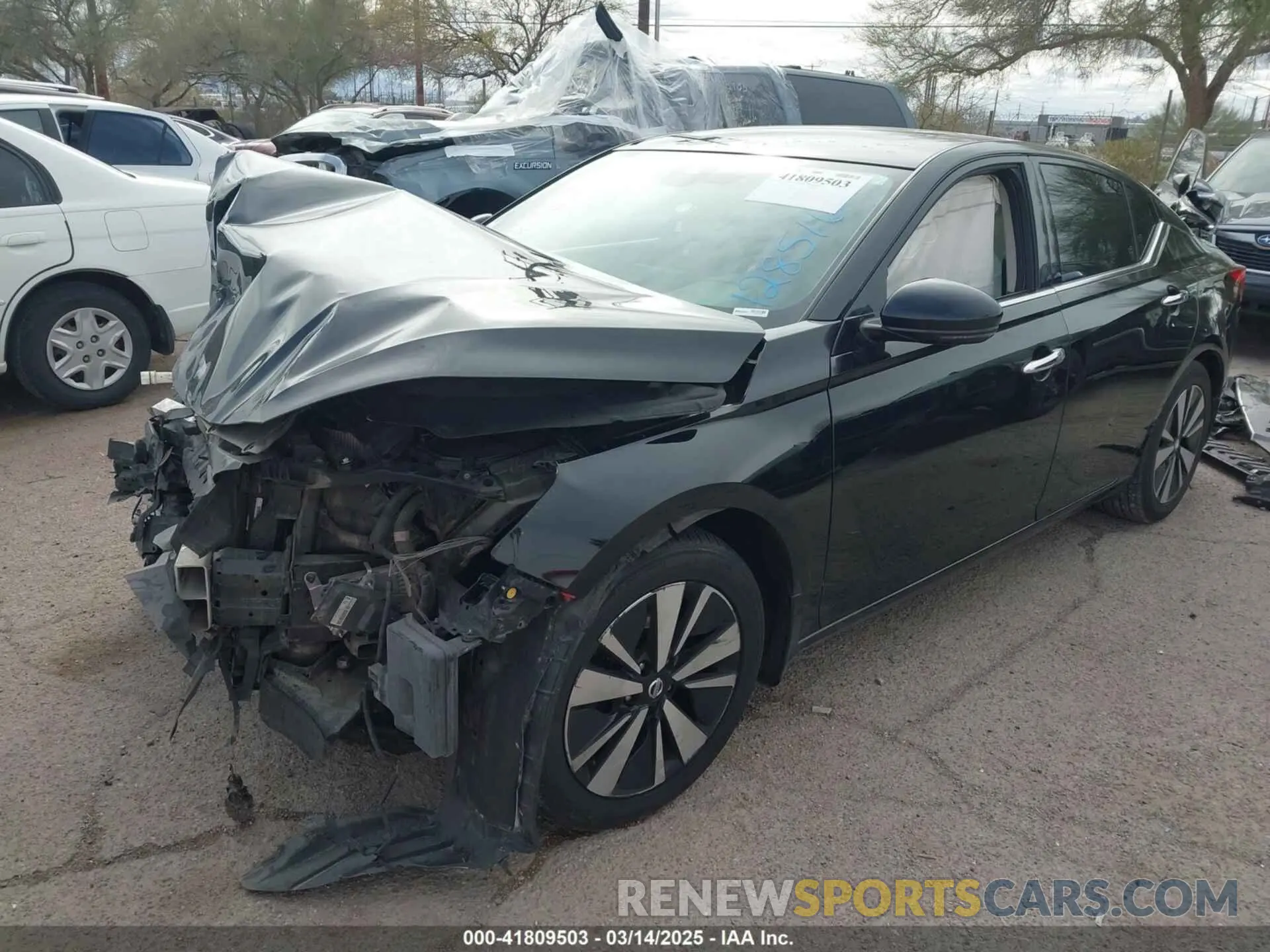 2 Photograph of a damaged car 1N4BL4DV9KC128516 NISSAN ALTIMA 2019