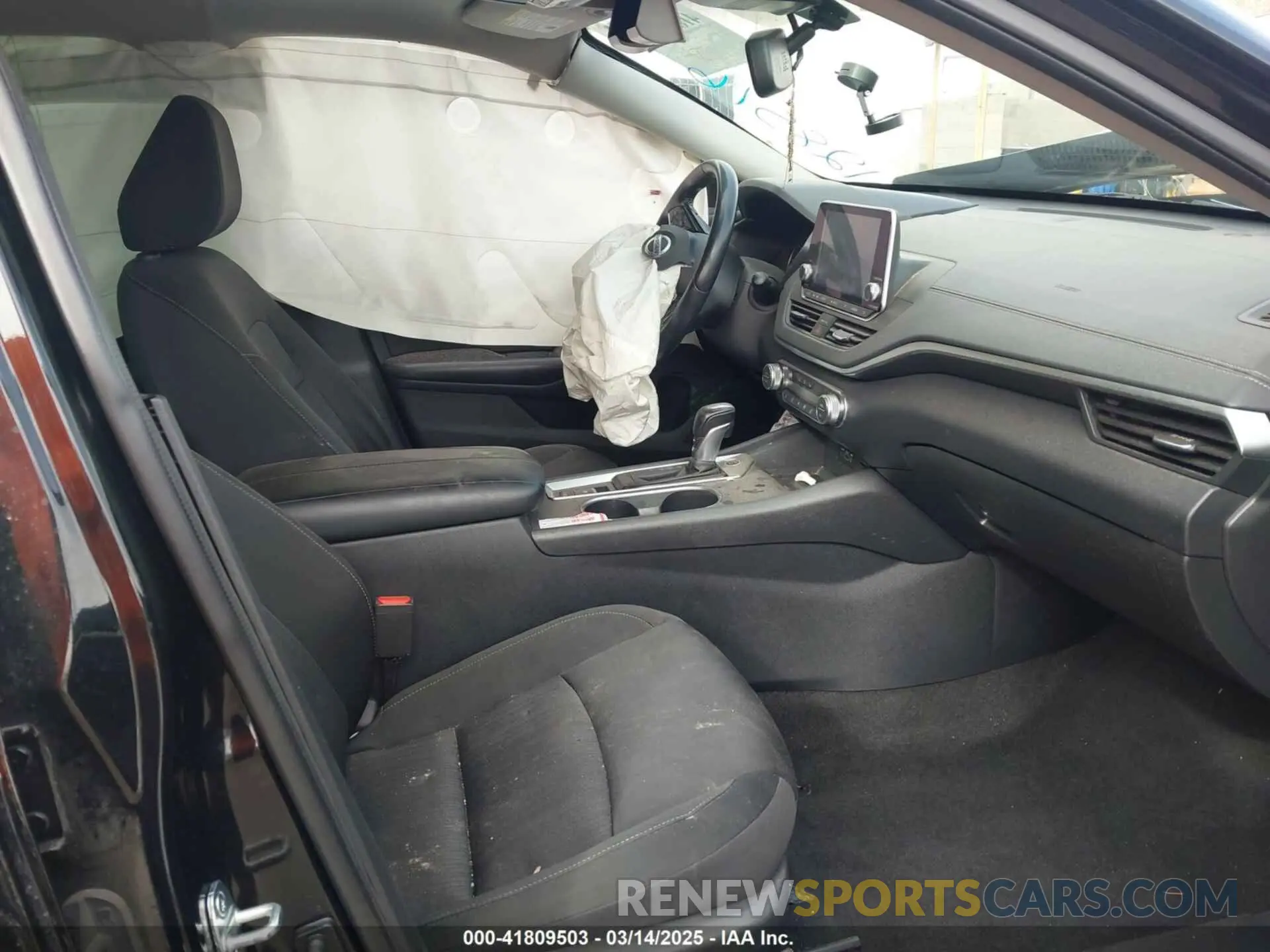 5 Photograph of a damaged car 1N4BL4DV9KC128516 NISSAN ALTIMA 2019
