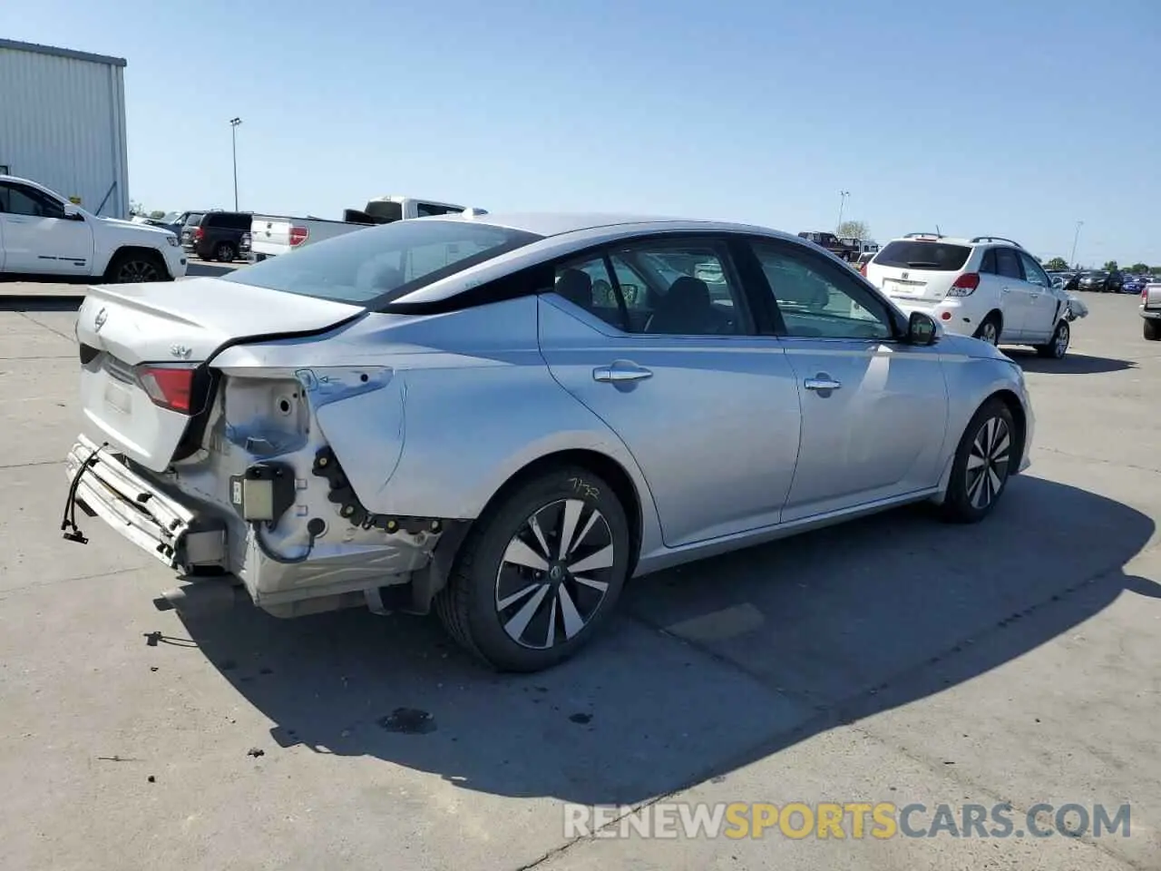 3 Photograph of a damaged car 1N4BL4DV9KC140858 NISSAN ALTIMA 2019