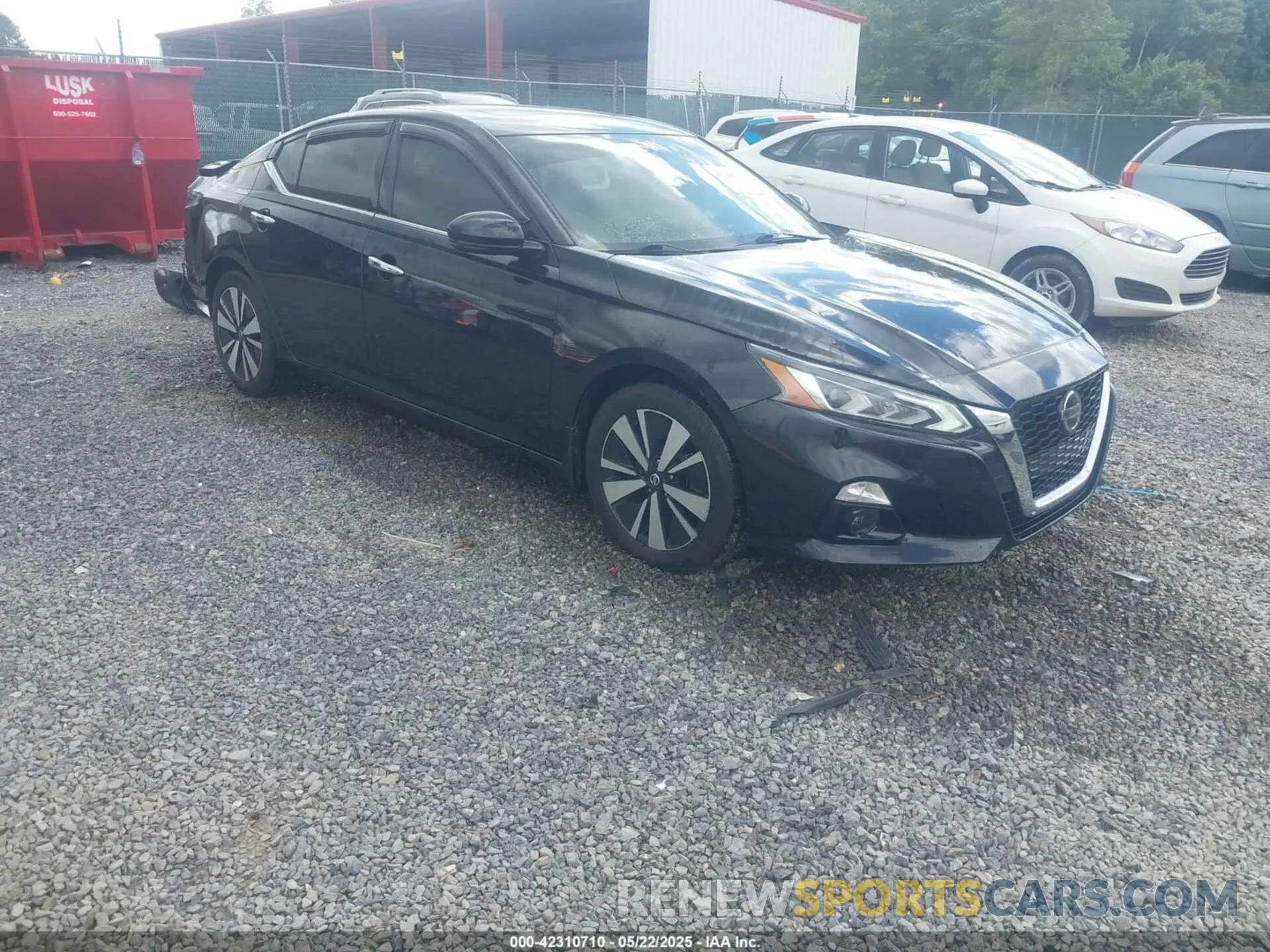 1 Photograph of a damaged car 1N4BL4DV9KC148054 NISSAN ALTIMA 2019