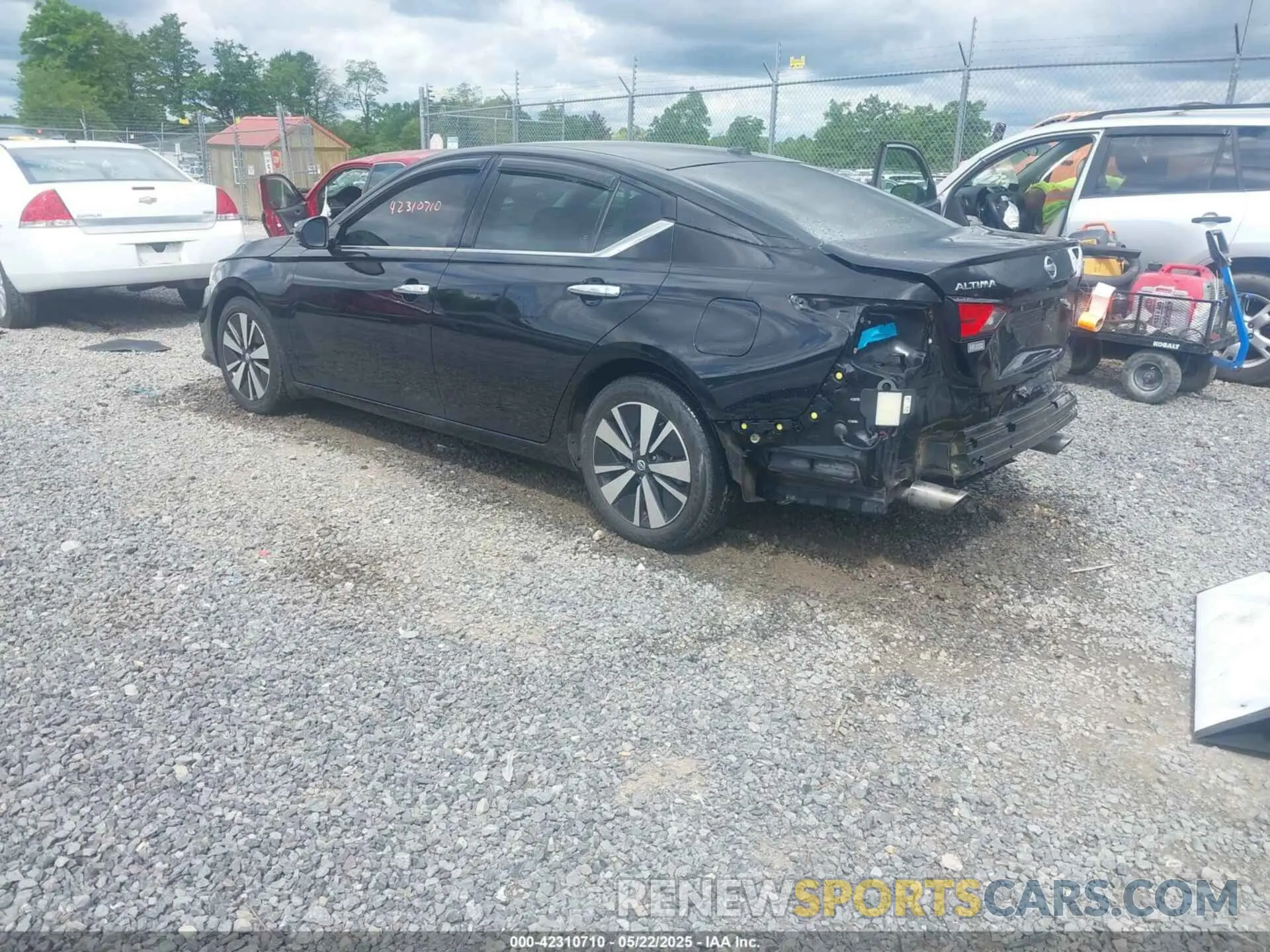 3 Photograph of a damaged car 1N4BL4DV9KC148054 NISSAN ALTIMA 2019