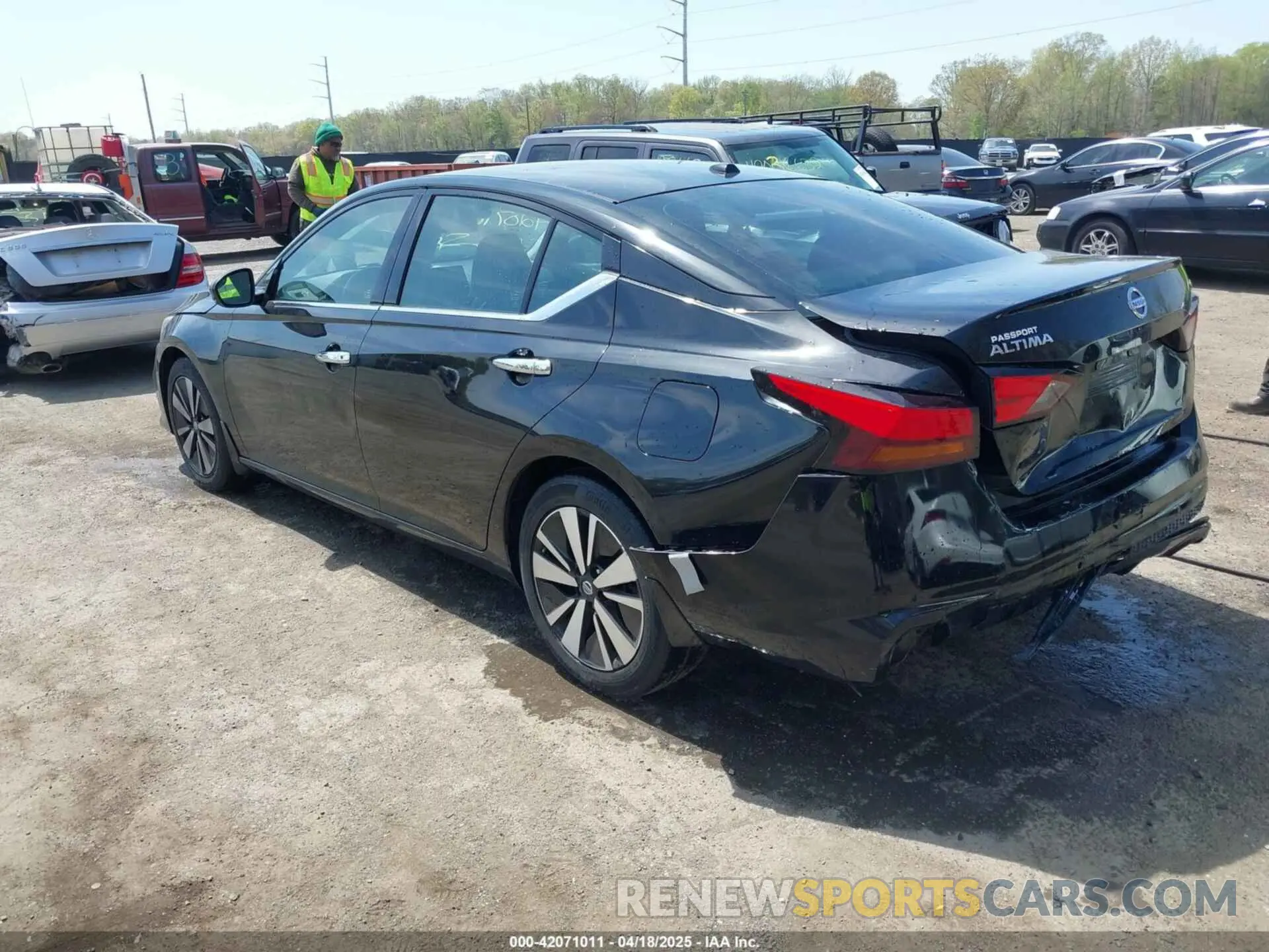 3 Photograph of a damaged car 1N4BL4DV9KC148460 NISSAN ALTIMA 2019