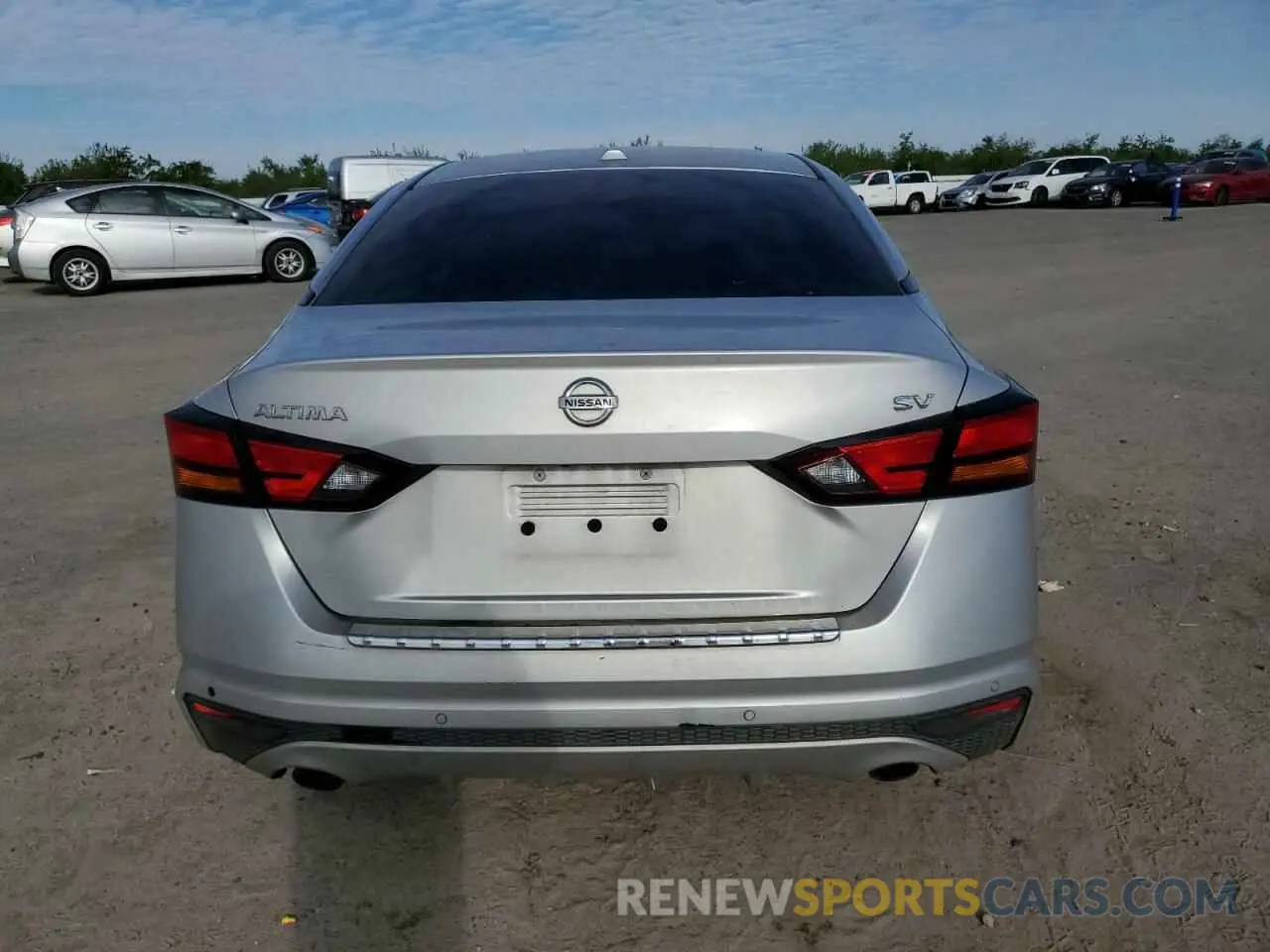 6 Photograph of a damaged car 1N4BL4DVXKC125902 NISSAN ALTIMA 2019