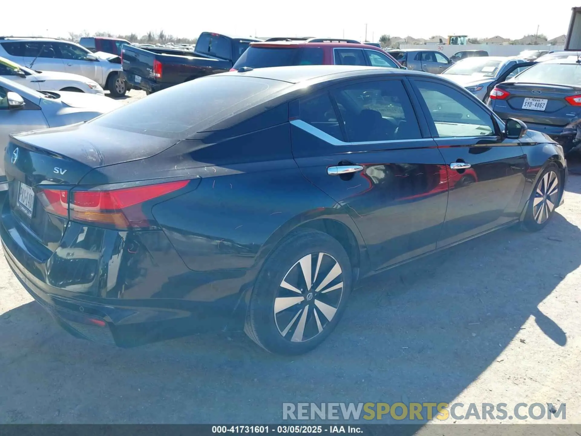 4 Photograph of a damaged car 1N4BL4DVXKN306325 NISSAN ALTIMA 2019