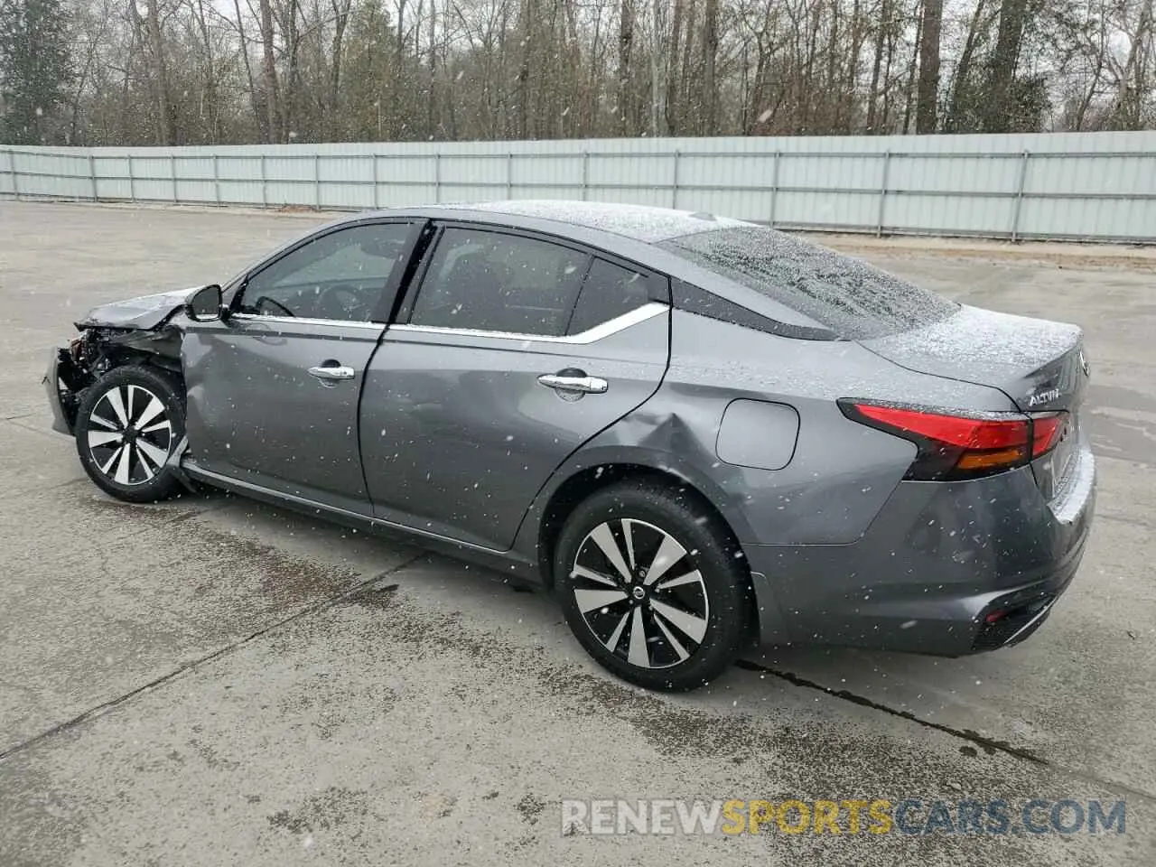 2 Photograph of a damaged car 1N4BL4DW1KN304455 NISSAN ALTIMA 2019