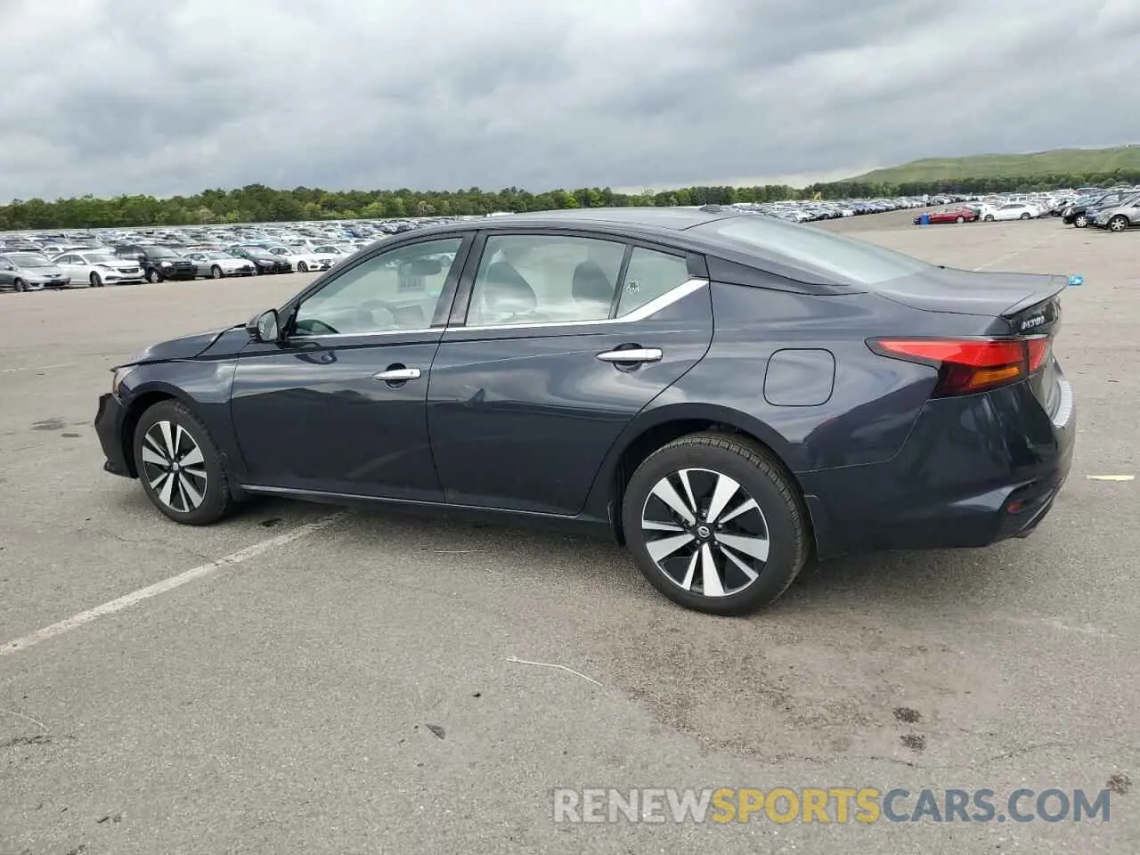 2 Photograph of a damaged car 1N4BL4DW2KC152472 NISSAN ALTIMA 2019