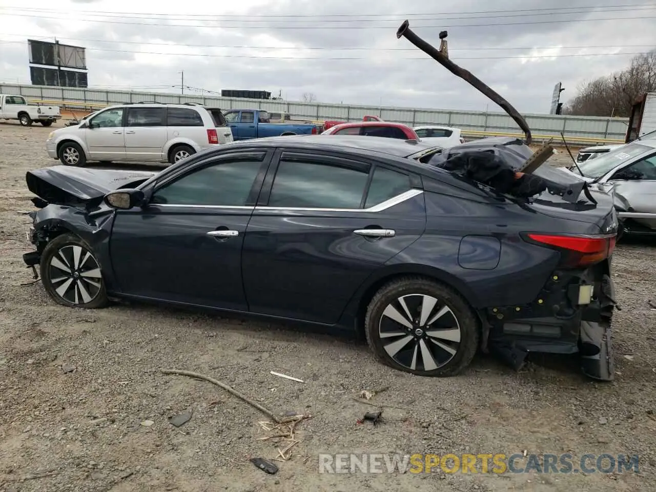 2 Photograph of a damaged car 1N4BL4DW2KC154979 NISSAN ALTIMA 2019