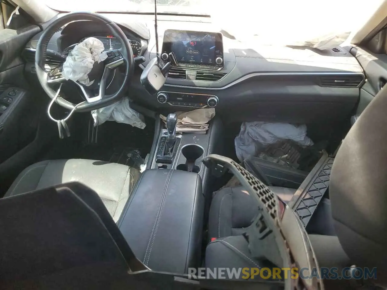 8 Photograph of a damaged car 1N4BL4DW2KC154979 NISSAN ALTIMA 2019
