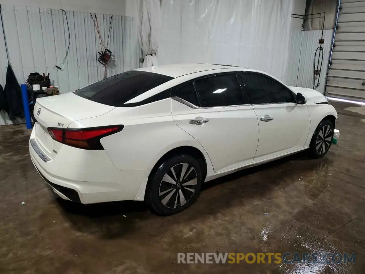 3 Photograph of a damaged car 1N4BL4DW5KC250167 NISSAN ALTIMA 2019