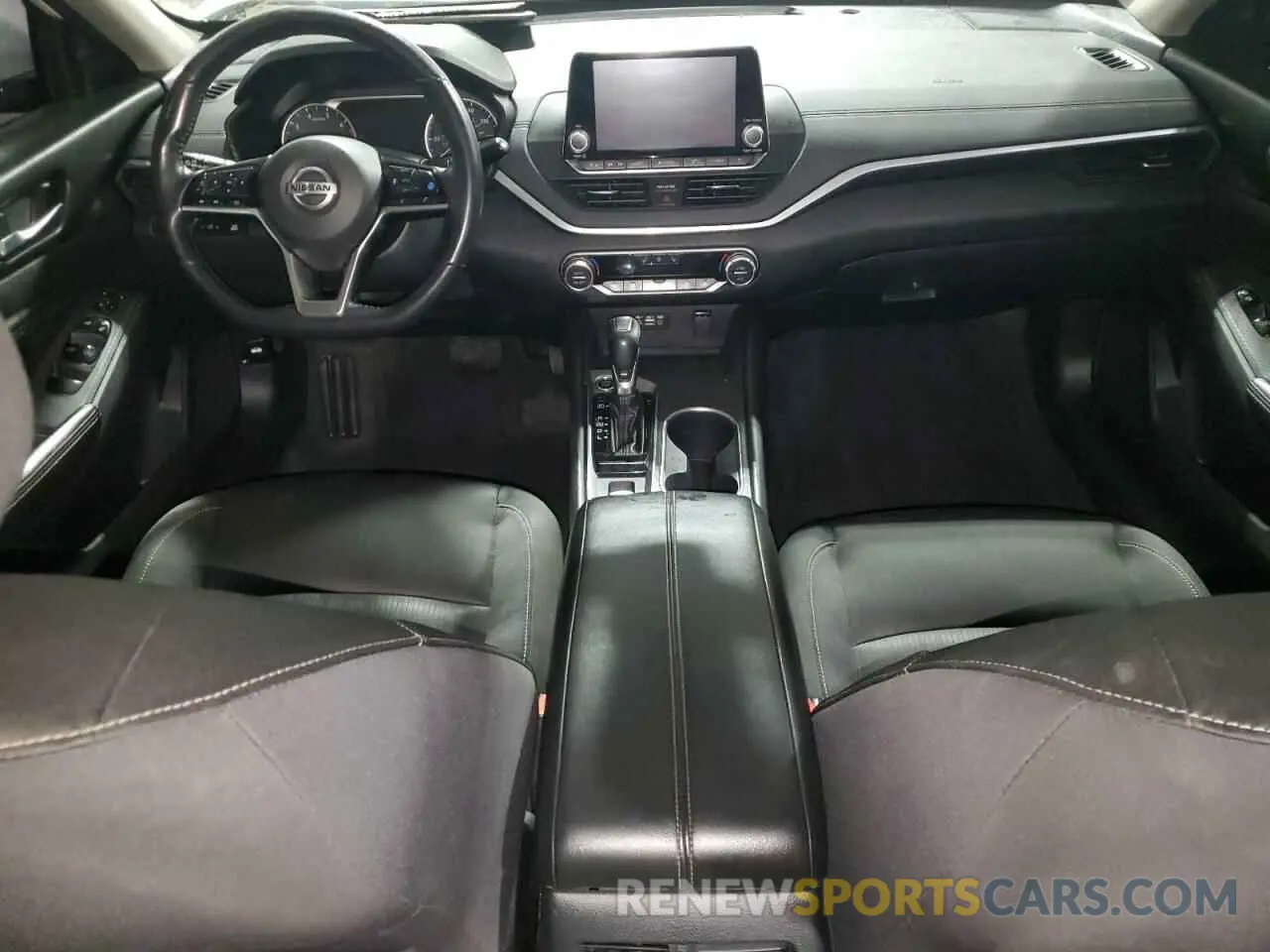8 Photograph of a damaged car 1N4BL4DW5KC250167 NISSAN ALTIMA 2019