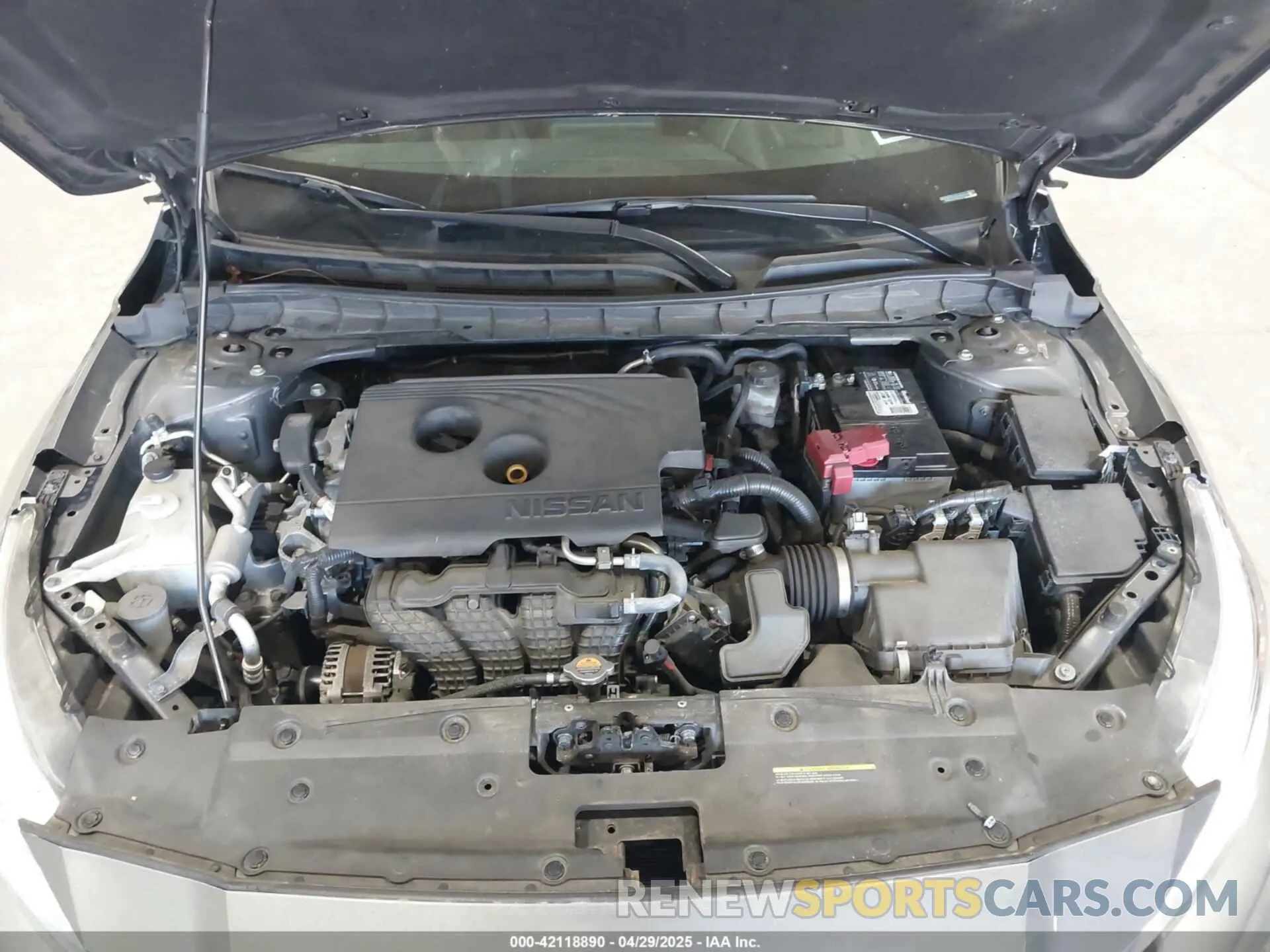 10 Photograph of a damaged car 1N4BL4DW5KN302899 NISSAN ALTIMA 2019