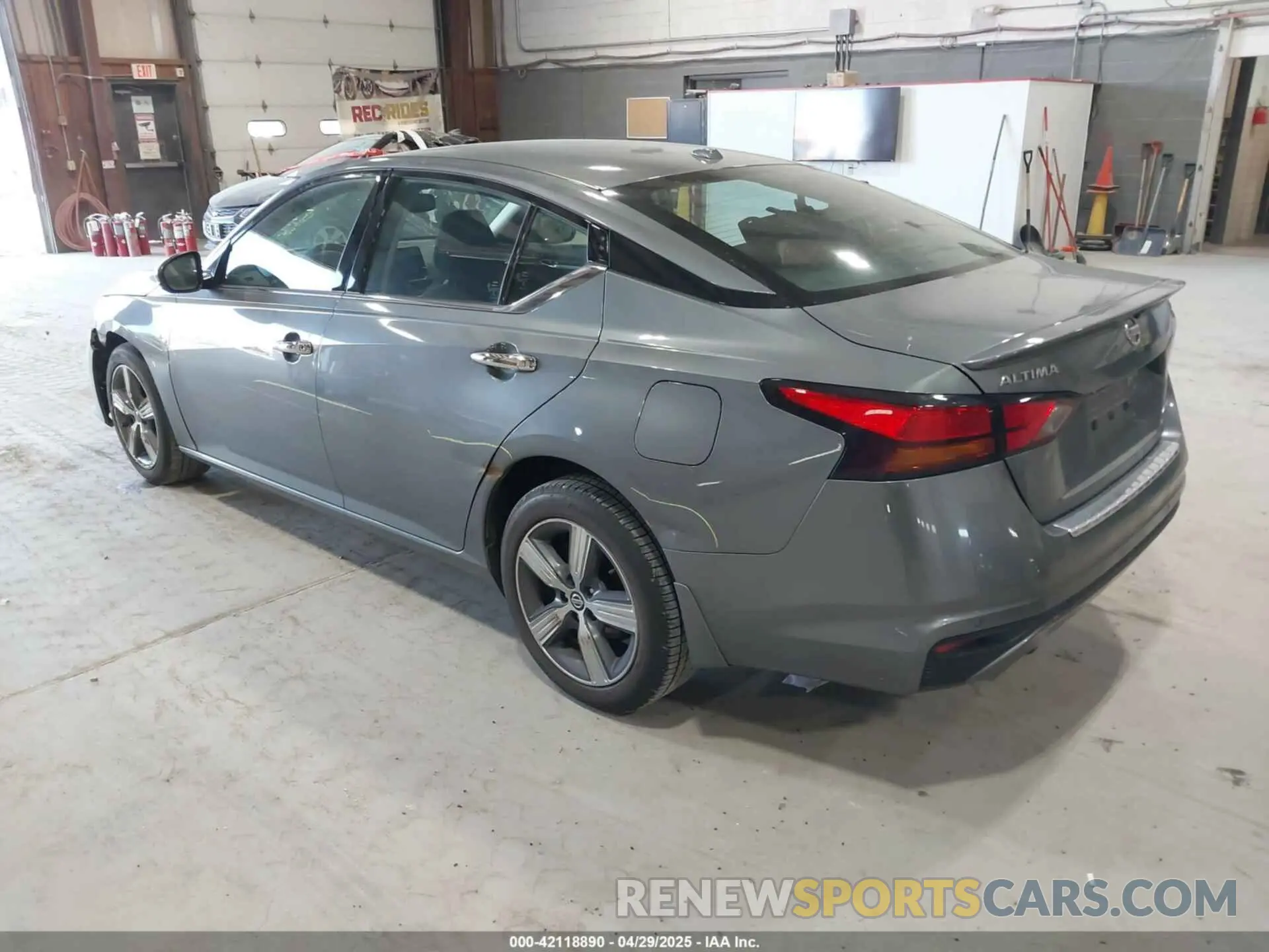 3 Photograph of a damaged car 1N4BL4DW5KN302899 NISSAN ALTIMA 2019