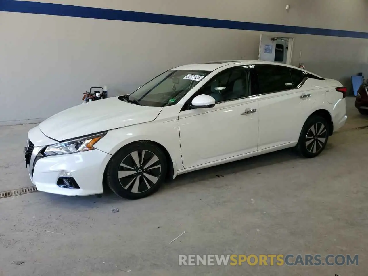 1 Photograph of a damaged car 1N4BL4DW7KC129866 NISSAN ALTIMA 2019