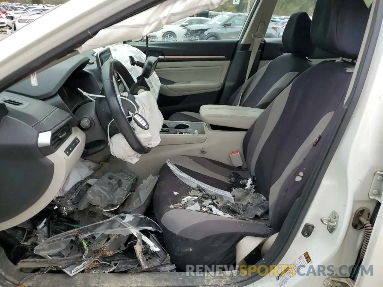 7 Photograph of a damaged car 1N4BL4DW7KC194863 NISSAN ALTIMA 2019