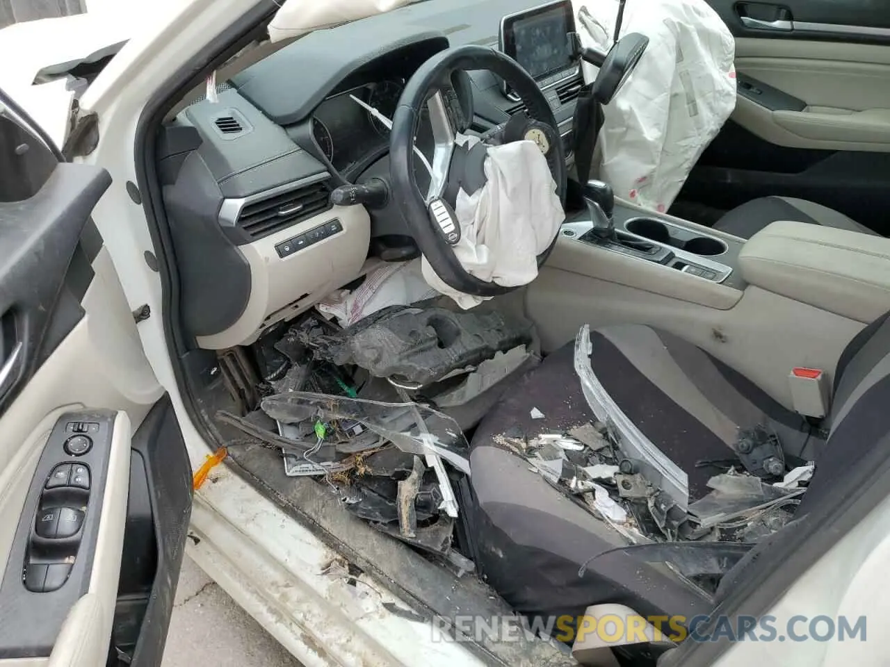 8 Photograph of a damaged car 1N4BL4DW7KC194863 NISSAN ALTIMA 2019