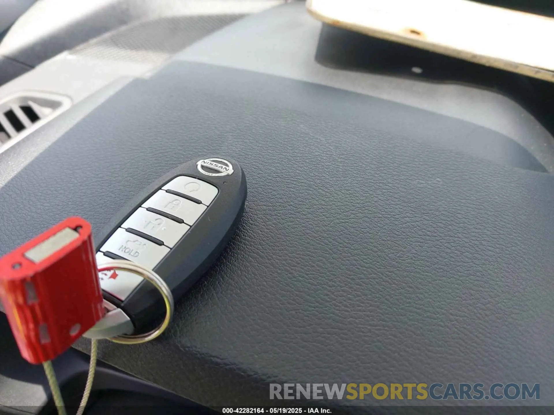 11 Photograph of a damaged car 1N4BL4DW9KN300931 NISSAN ALTIMA 2019