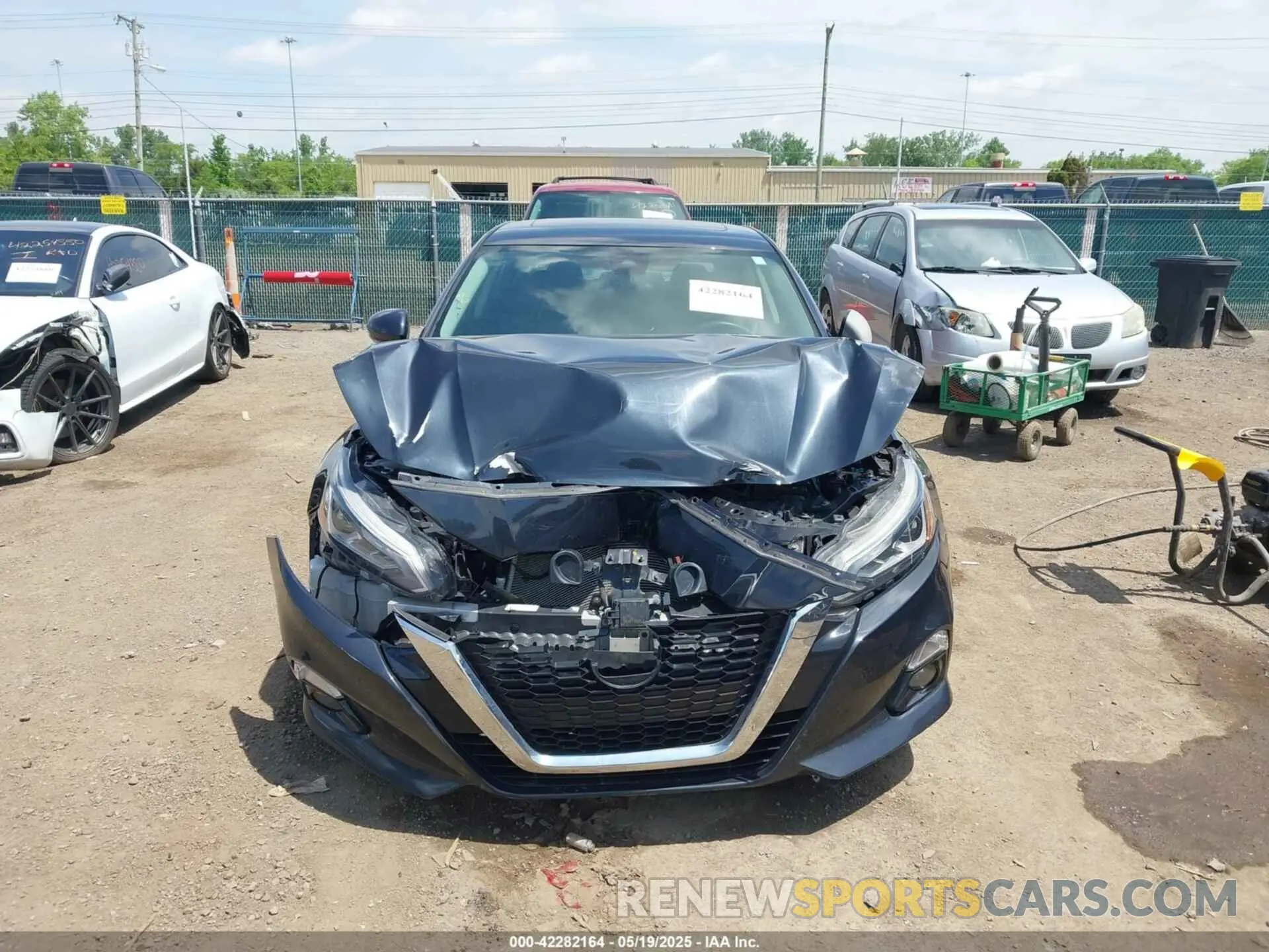 12 Photograph of a damaged car 1N4BL4DW9KN300931 NISSAN ALTIMA 2019
