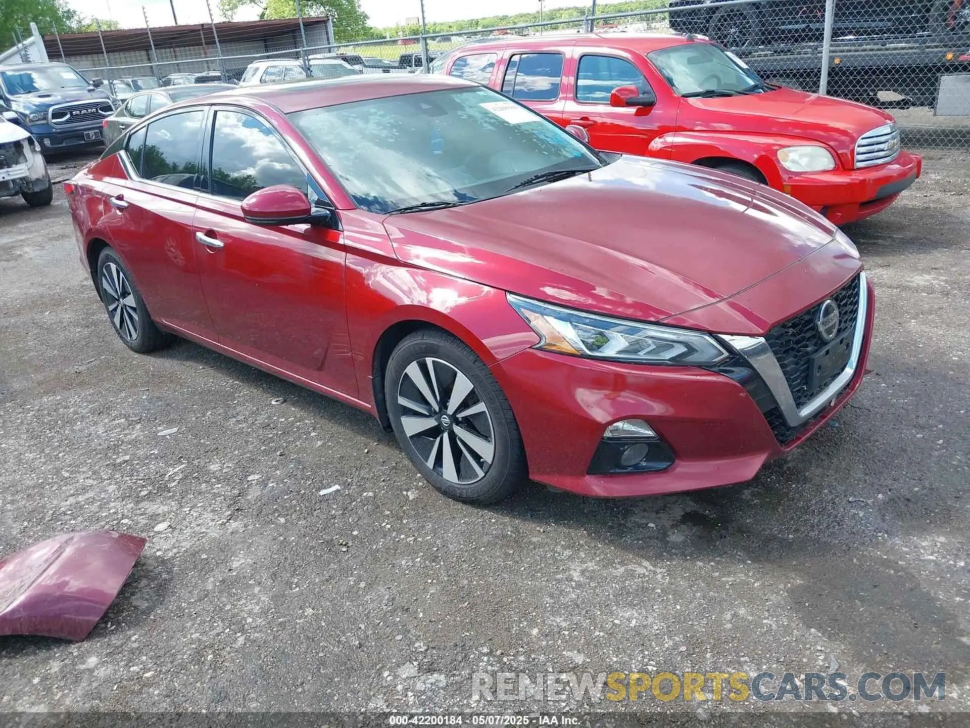 1 Photograph of a damaged car 1N4BL4DWXKN301523 NISSAN ALTIMA 2019