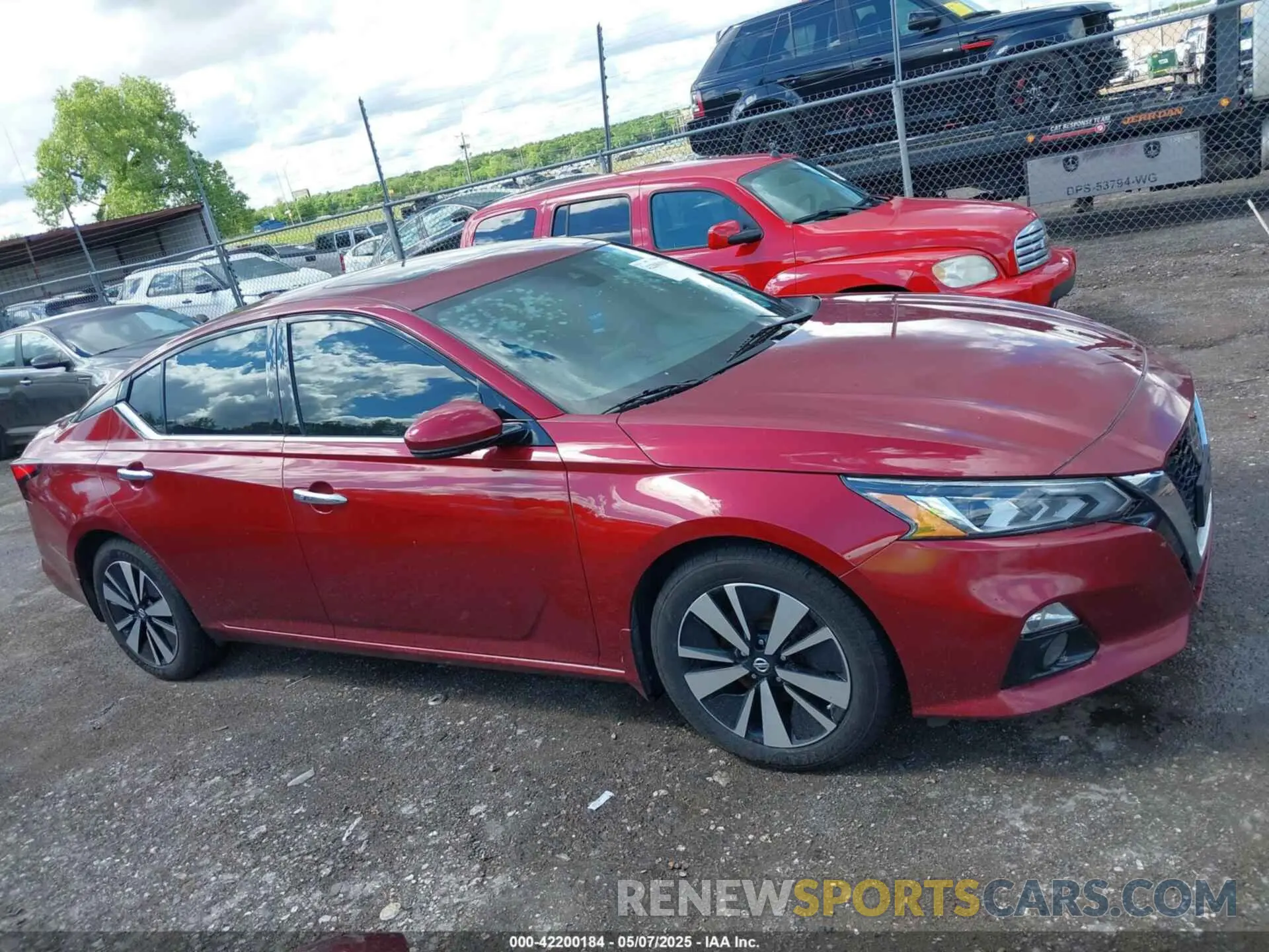 13 Photograph of a damaged car 1N4BL4DWXKN301523 NISSAN ALTIMA 2019