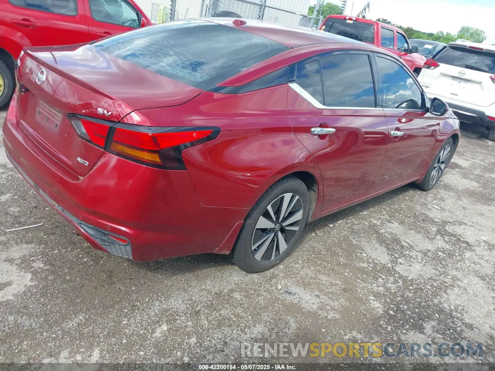 4 Photograph of a damaged car 1N4BL4DWXKN301523 NISSAN ALTIMA 2019