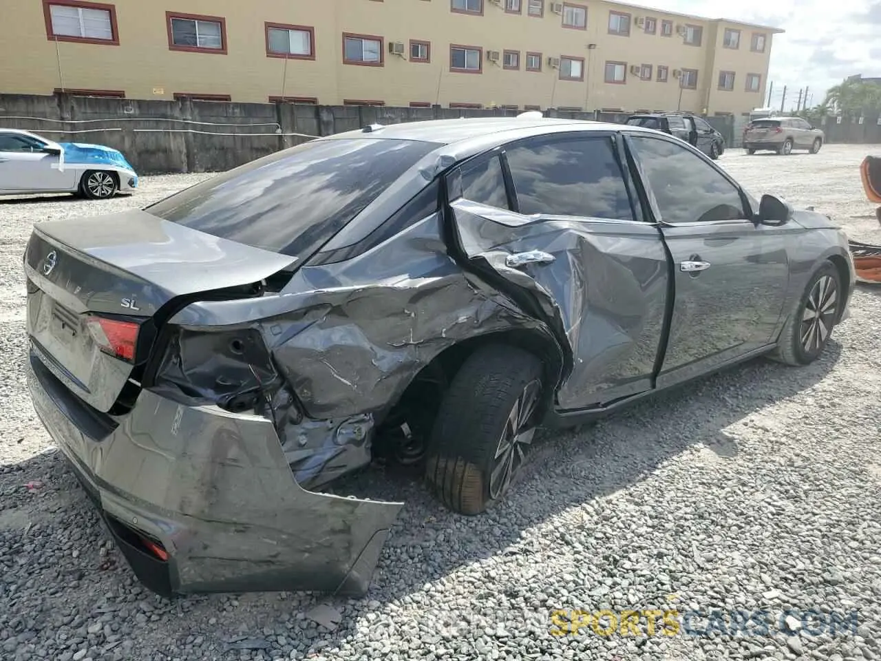 3 Photograph of a damaged car 1N4BL4EV0KC104538 NISSAN ALTIMA 2019