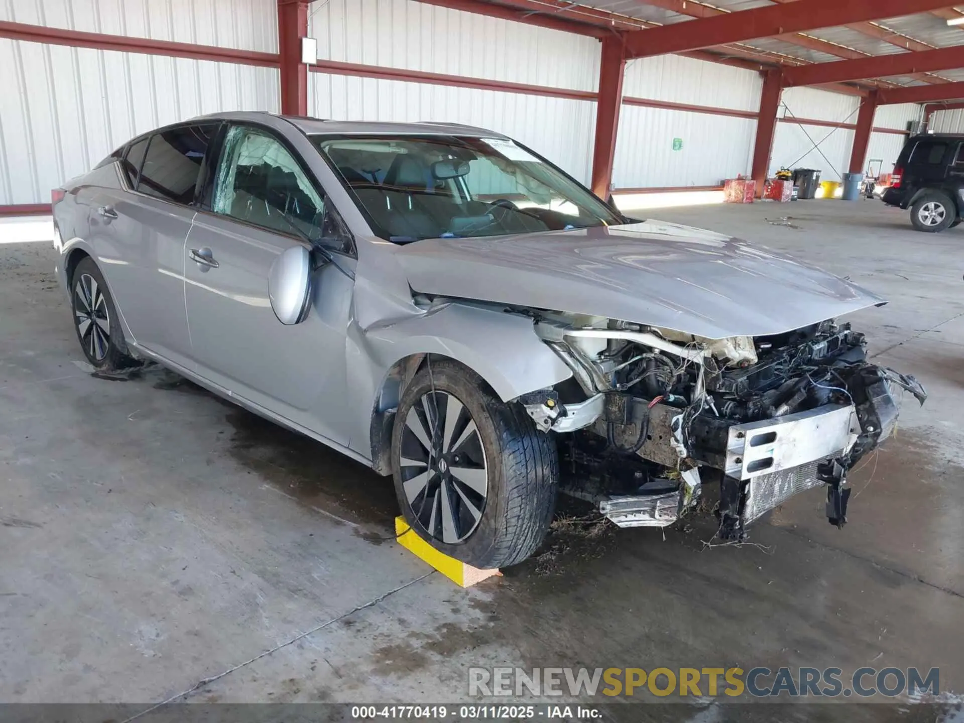 1 Photograph of a damaged car 1N4BL4EV0KC180633 NISSAN ALTIMA 2019