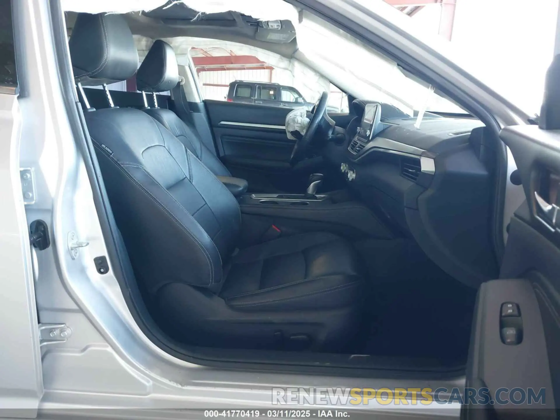 5 Photograph of a damaged car 1N4BL4EV0KC180633 NISSAN ALTIMA 2019