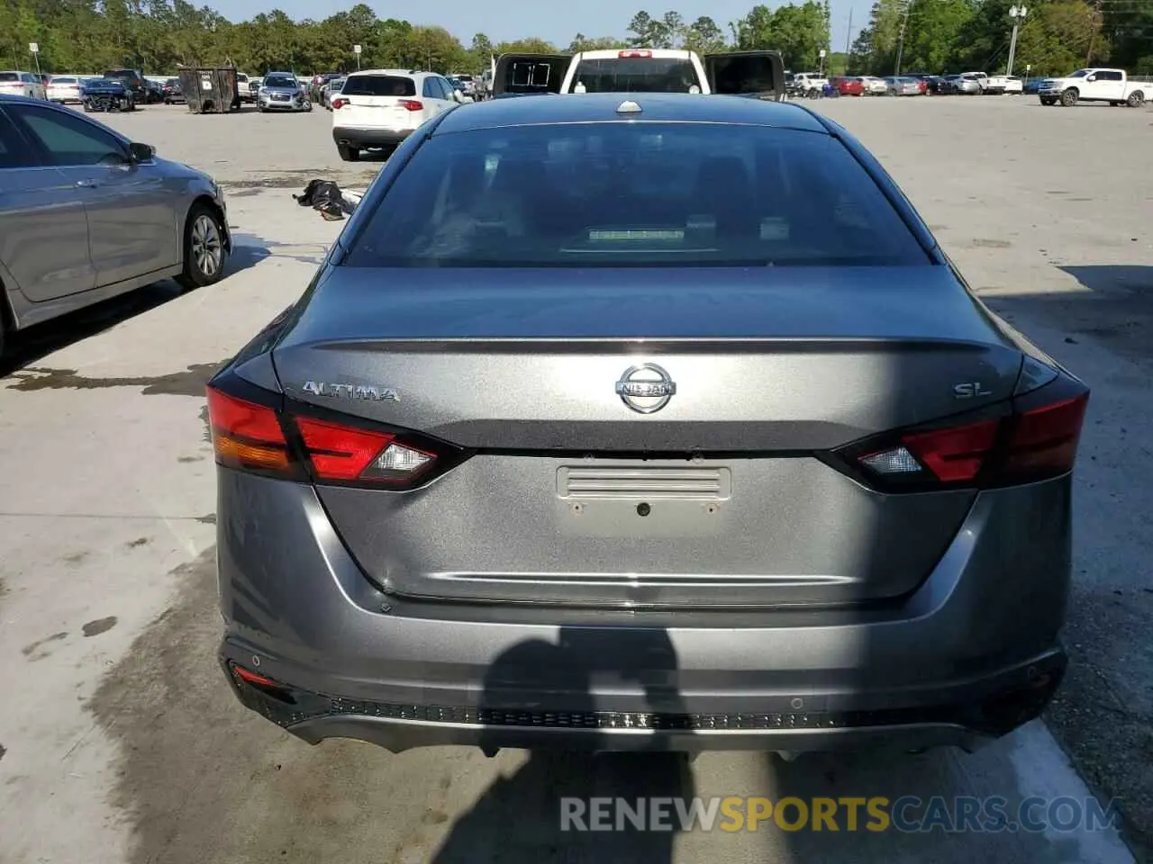 6 Photograph of a damaged car 1N4BL4EV0KC183368 NISSAN ALTIMA 2019
