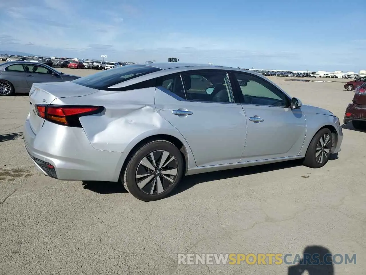 3 Photograph of a damaged car 1N4BL4EV0KN311161 NISSAN ALTIMA 2019