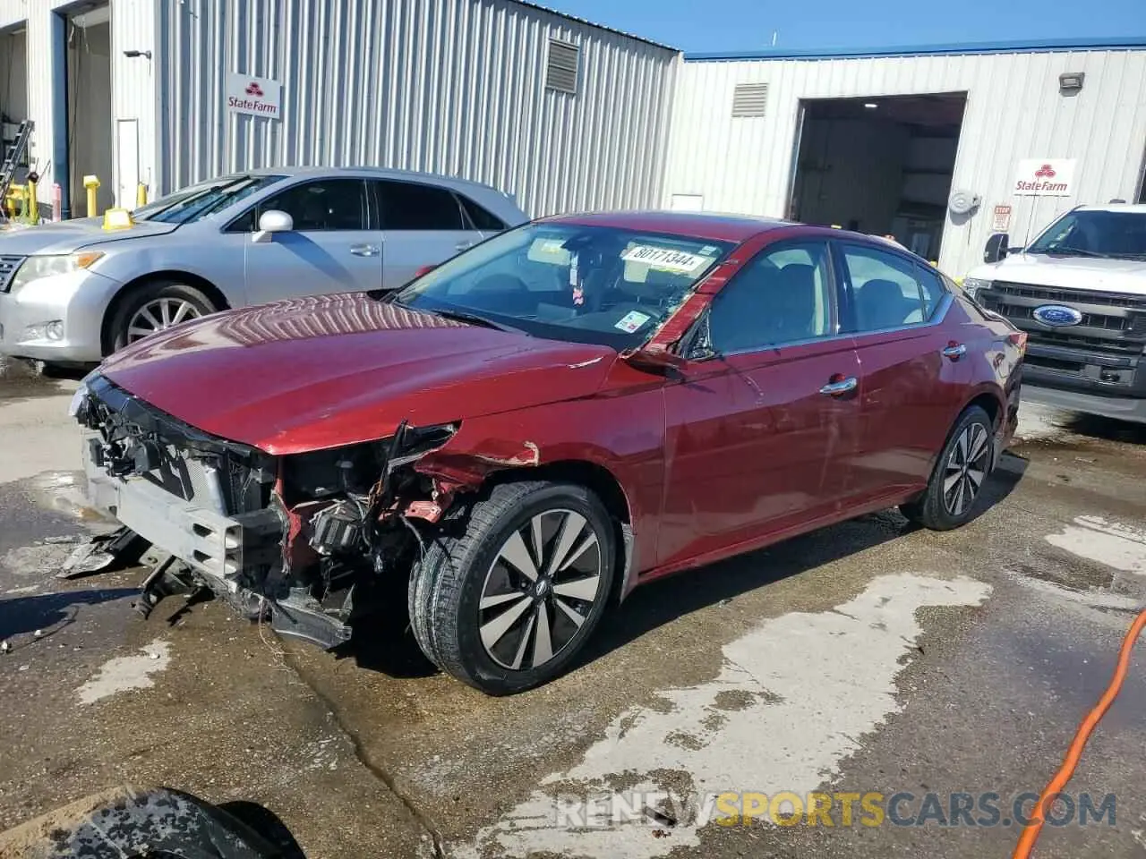 1 Photograph of a damaged car 1N4BL4EV1KC101745 NISSAN ALTIMA 2019