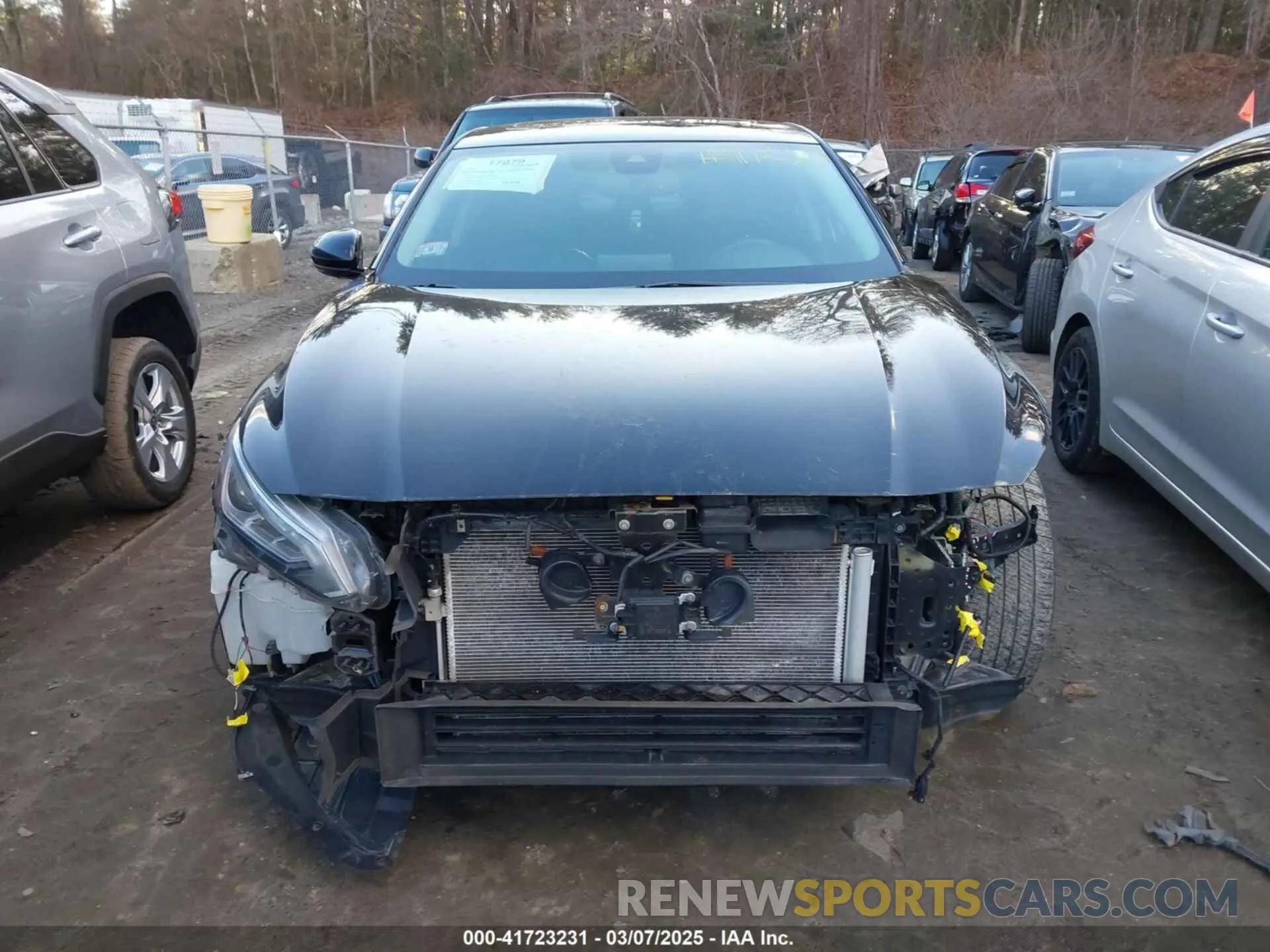 13 Photograph of a damaged car 1N4BL4EV1KC113863 NISSAN ALTIMA 2019