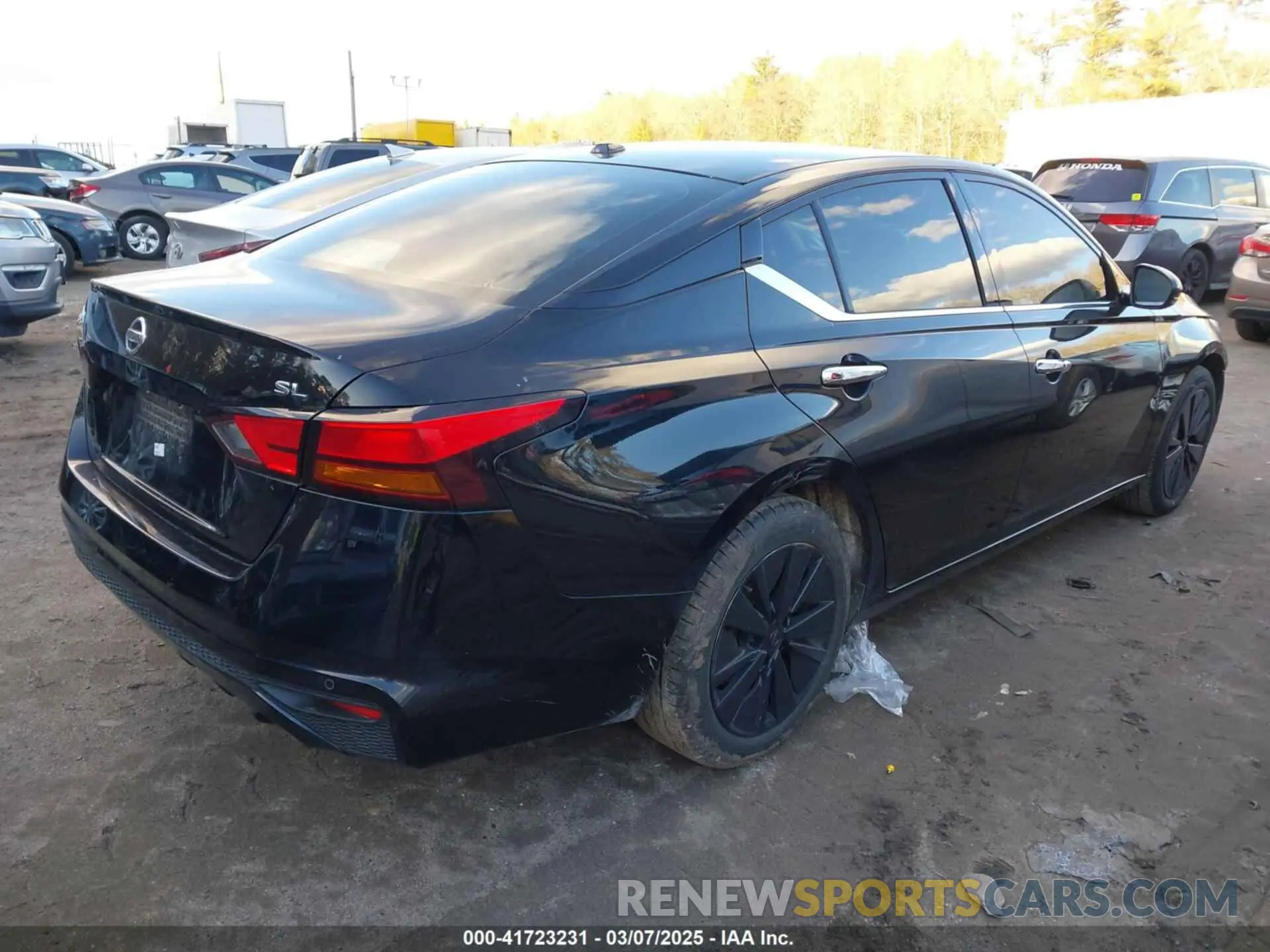 4 Photograph of a damaged car 1N4BL4EV1KC113863 NISSAN ALTIMA 2019