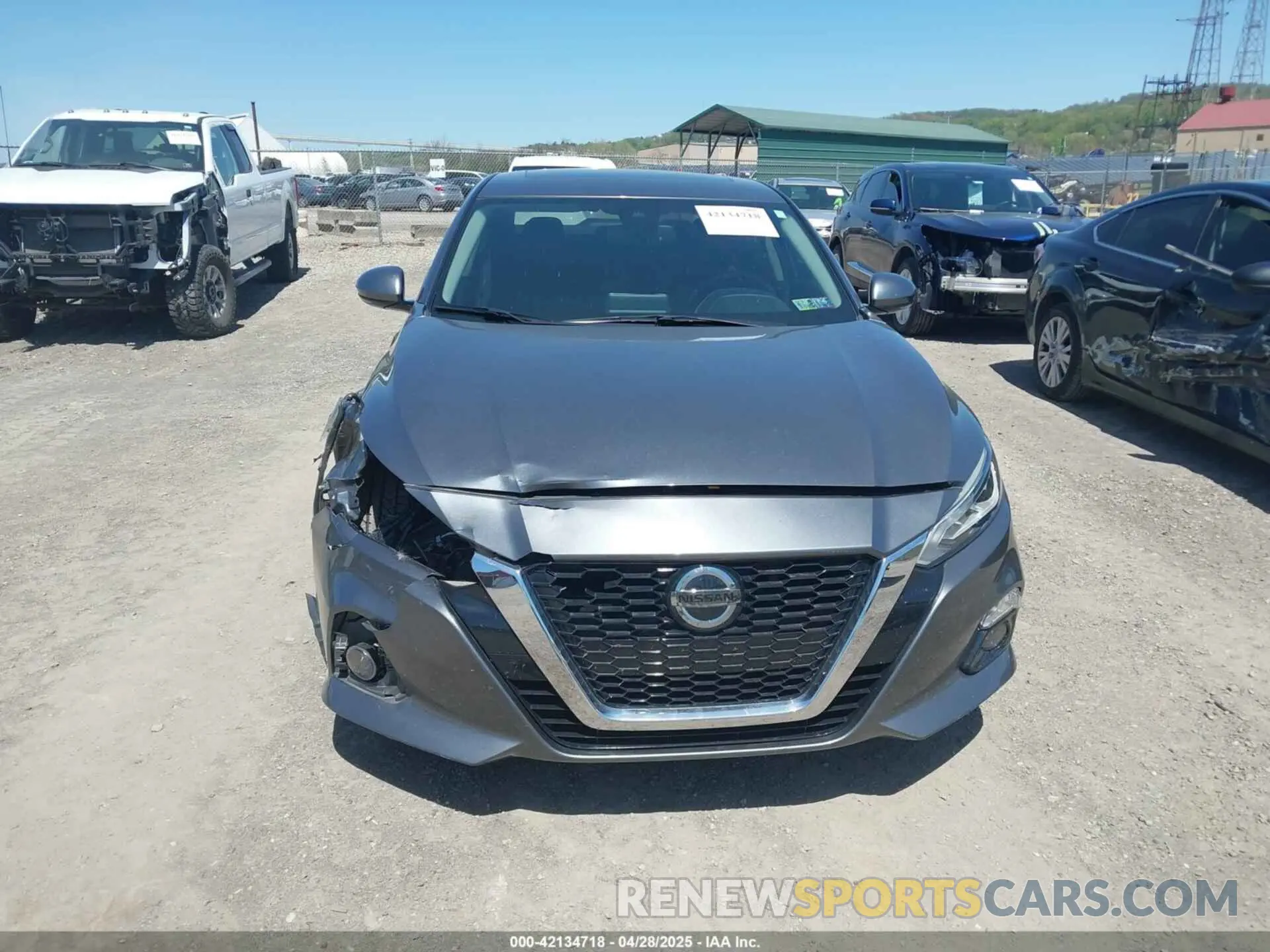 12 Photograph of a damaged car 1N4BL4EV1KC164036 NISSAN ALTIMA 2019