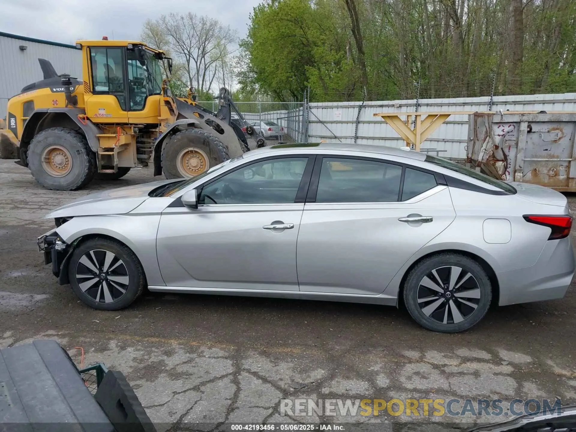 15 Photograph of a damaged car 1N4BL4EV1KC173268 NISSAN ALTIMA 2019