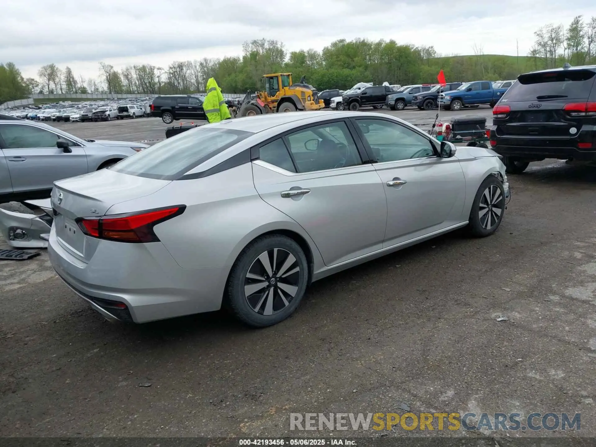 4 Photograph of a damaged car 1N4BL4EV1KC173268 NISSAN ALTIMA 2019