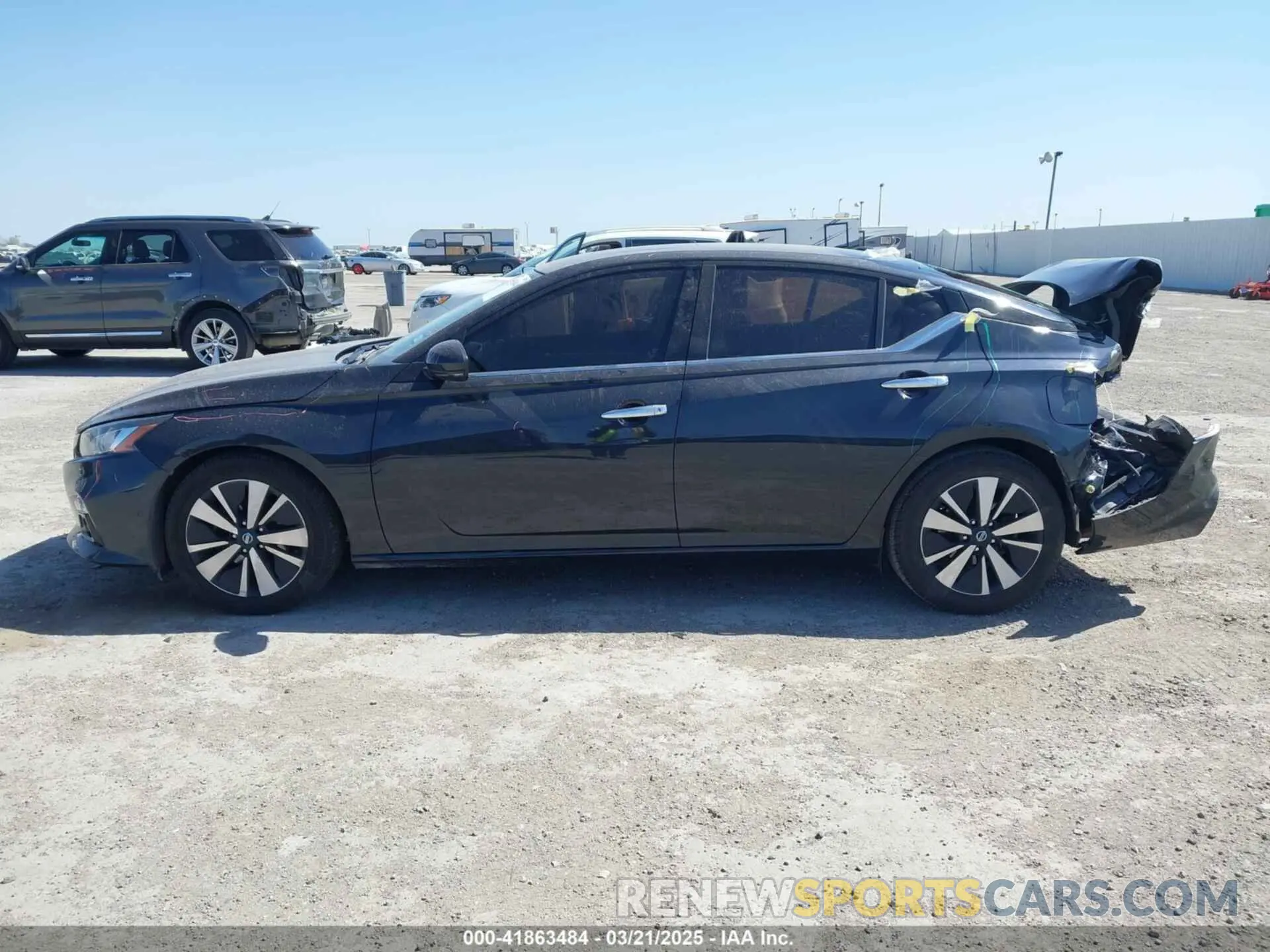 14 Photograph of a damaged car 1N4BL4EV1KC179605 NISSAN ALTIMA 2019
