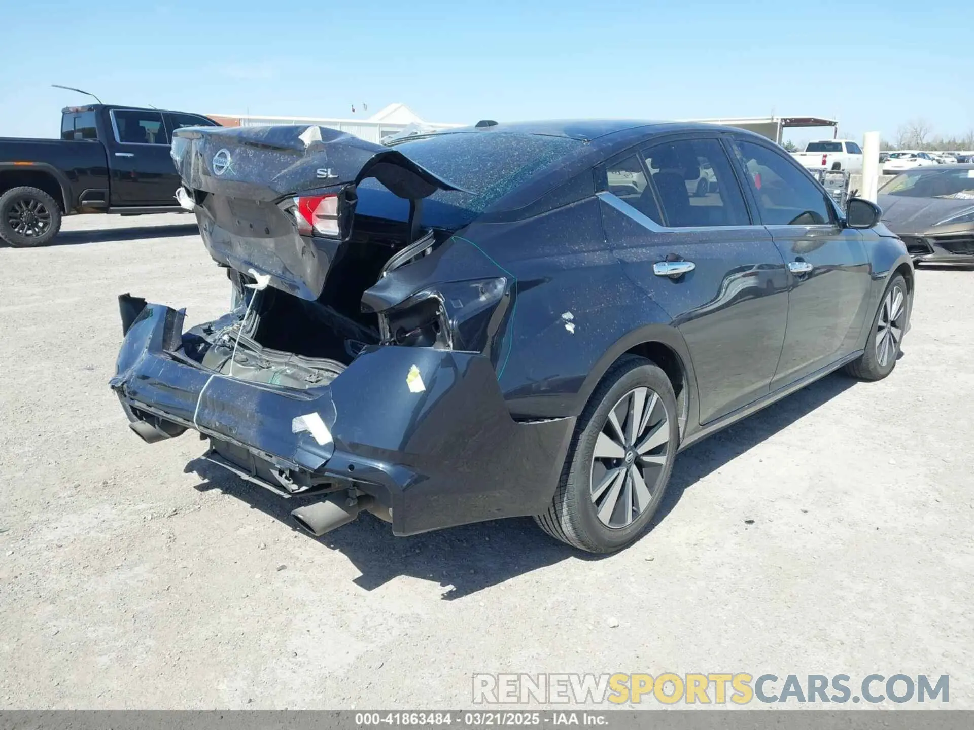 4 Photograph of a damaged car 1N4BL4EV1KC179605 NISSAN ALTIMA 2019