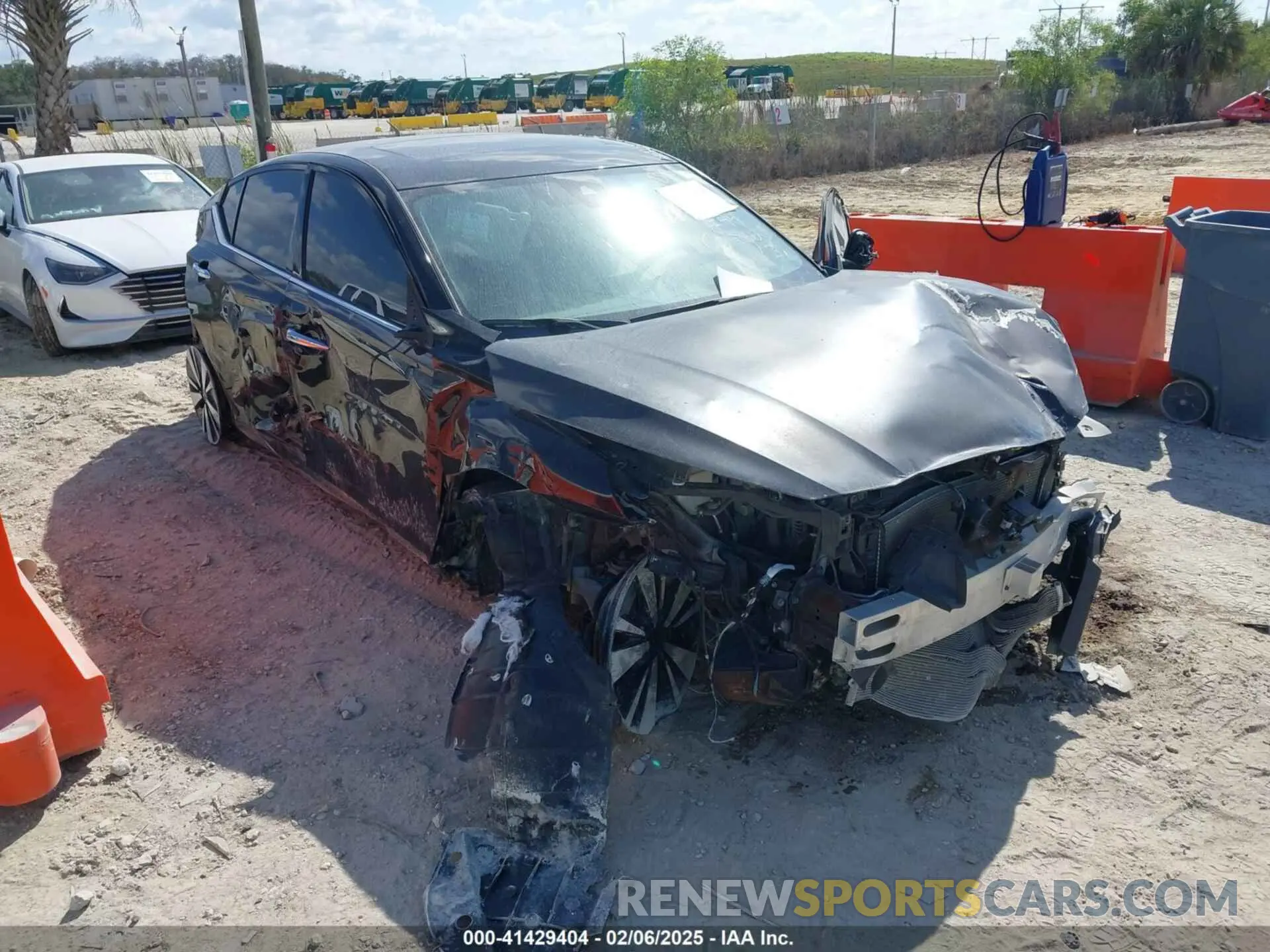 11 Photograph of a damaged car 1N4BL4EV1KC181239 NISSAN ALTIMA 2019